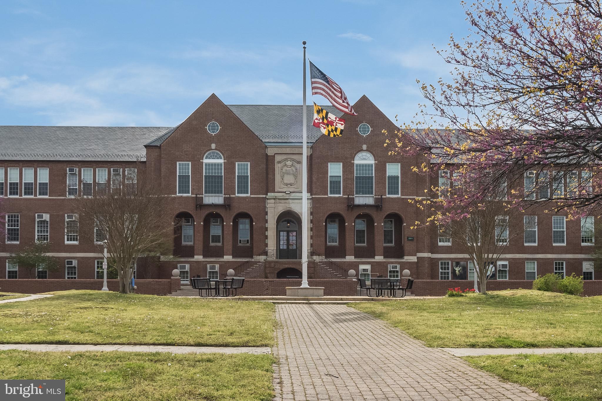 HISTORIC DISTRICT - Residential
