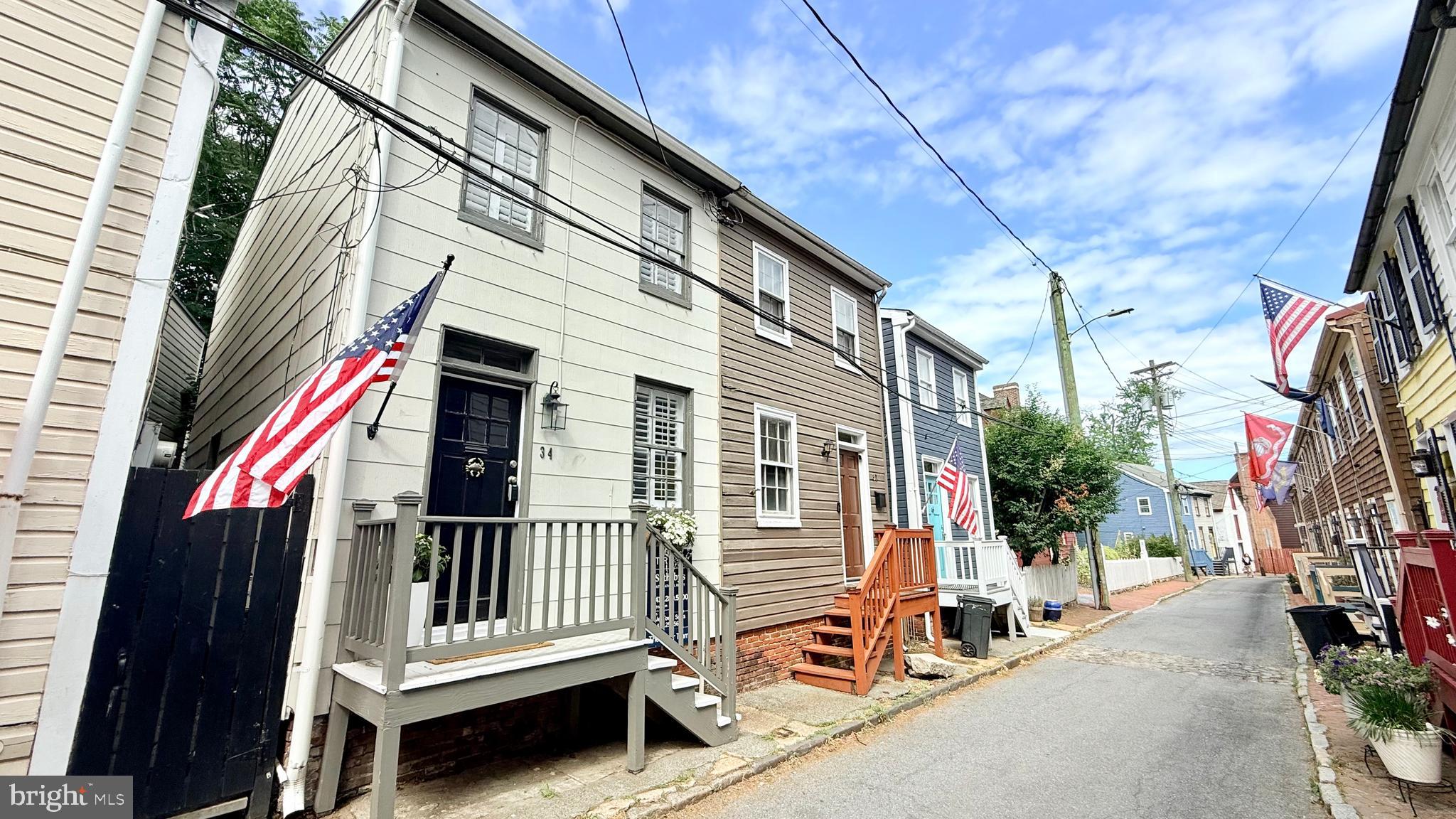HISTORIC DISTRICT - Residential