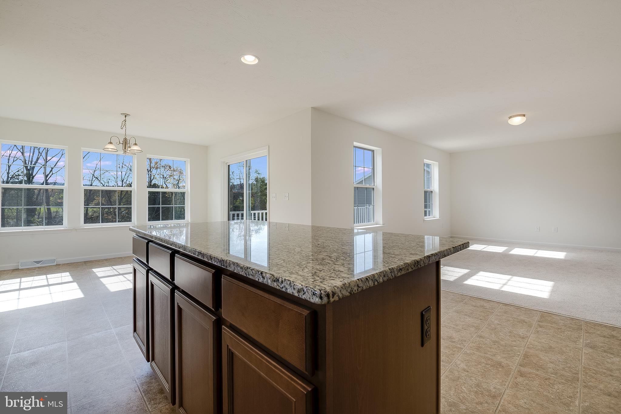 KINGS COURT AT BROWNSTONE - Residential