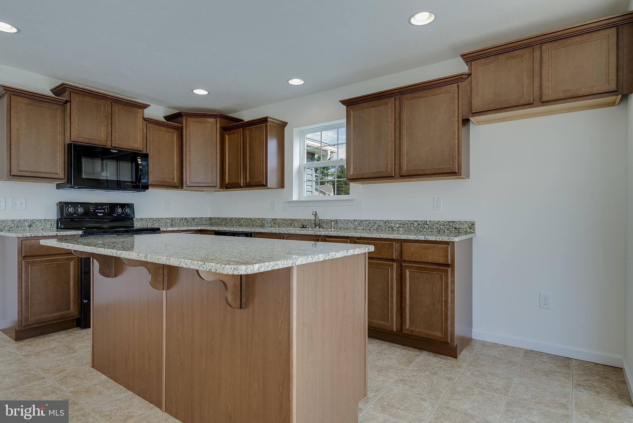 KINGS COURT AT BROWNSTONE - Residential