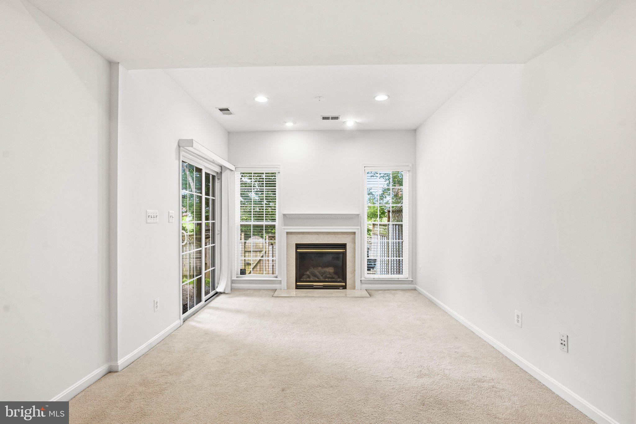 STONE RIDGE - Residential