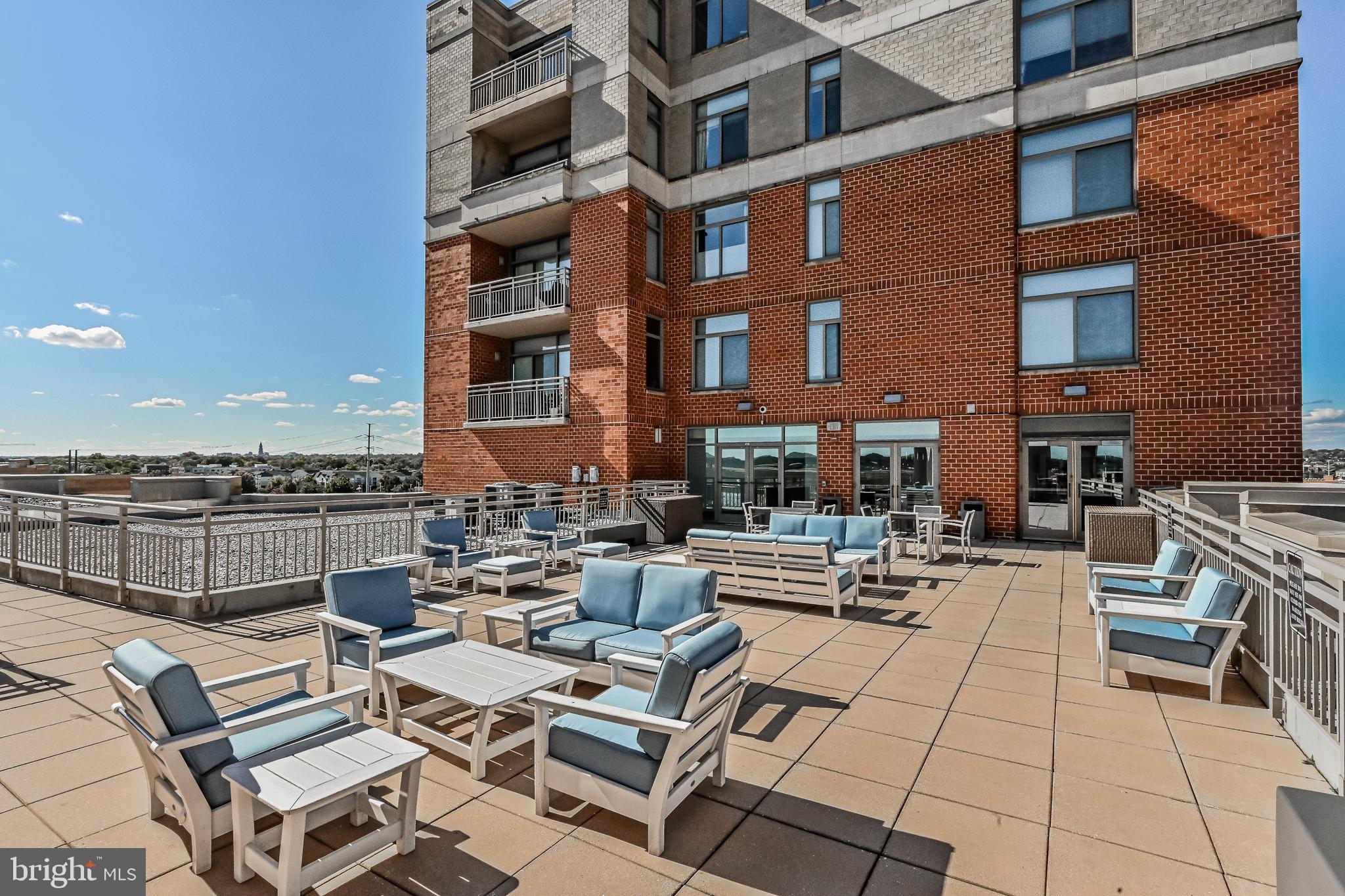 ECLIPSE ON CENTER PARK - Residential
