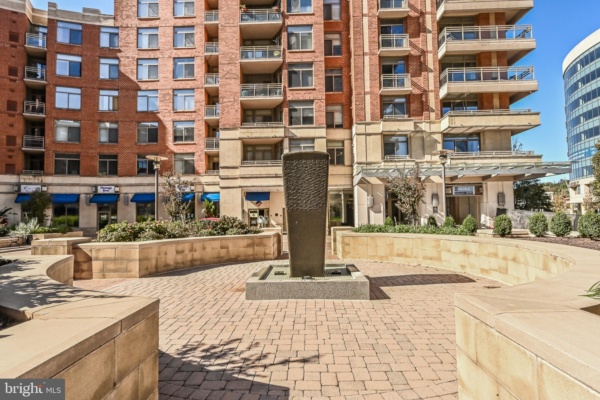 ECLIPSE ON CENTER PARK - Residential