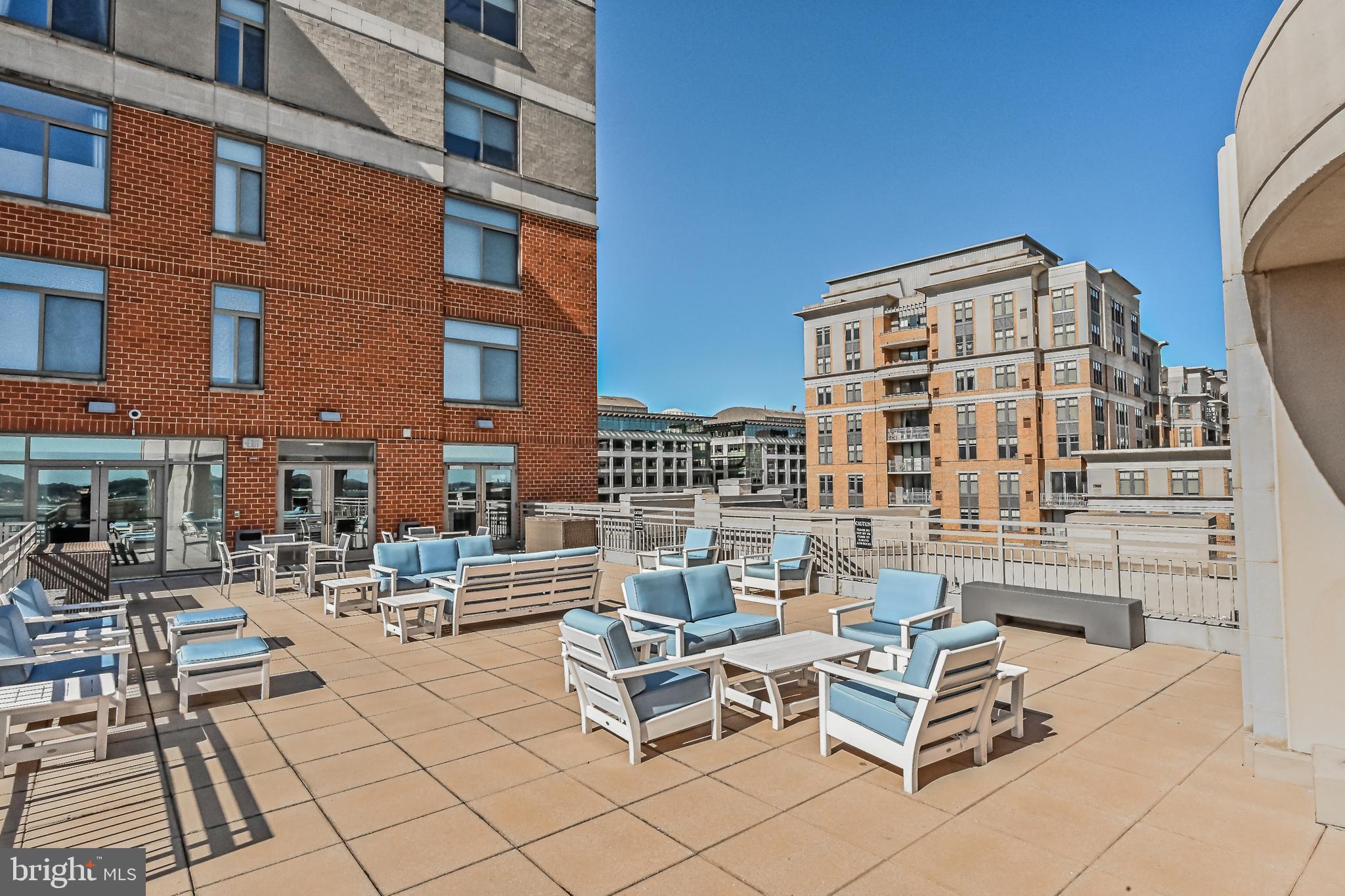 ECLIPSE ON CENTER PARK - Residential