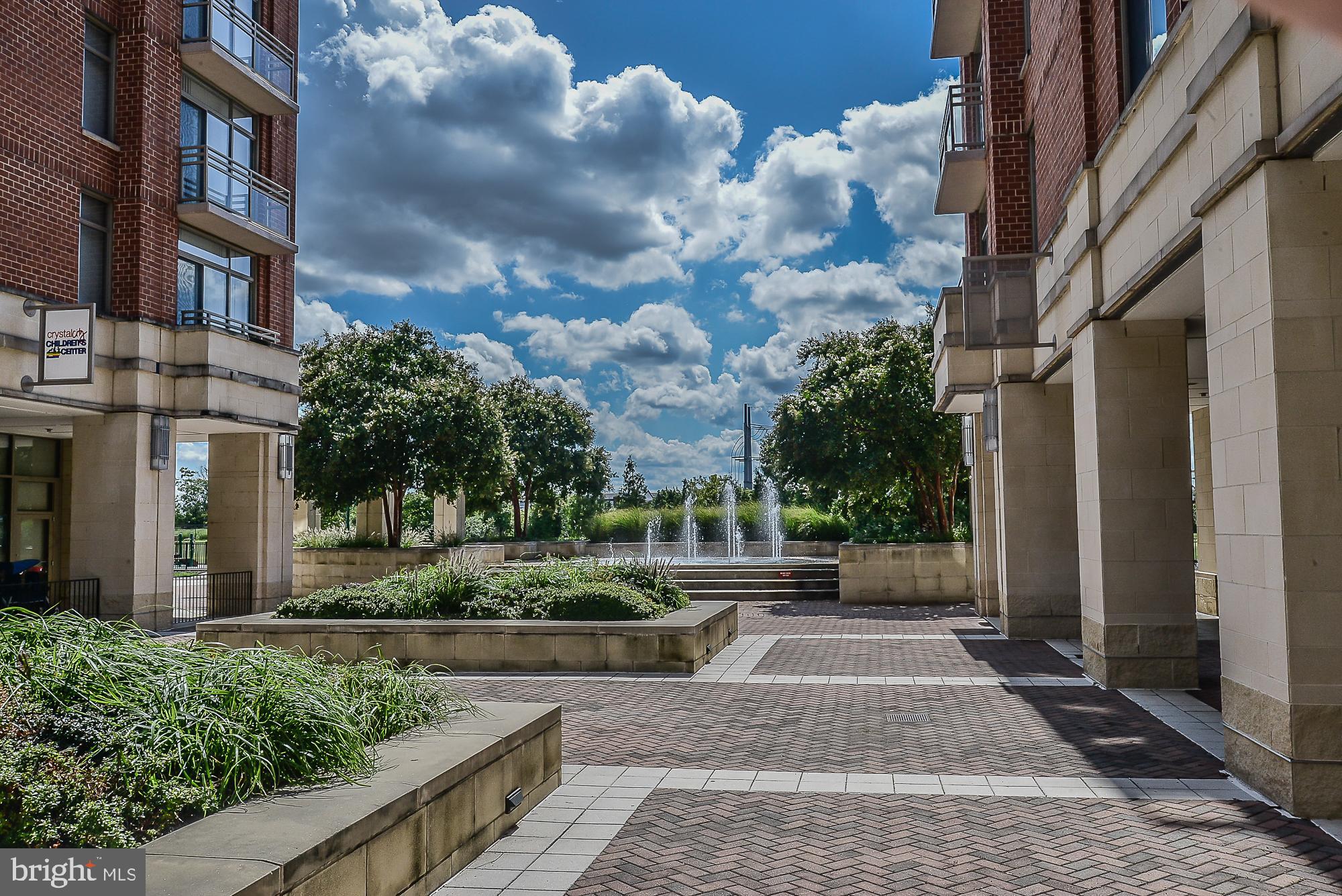 ECLIPSE ON CENTER PARK - Residential