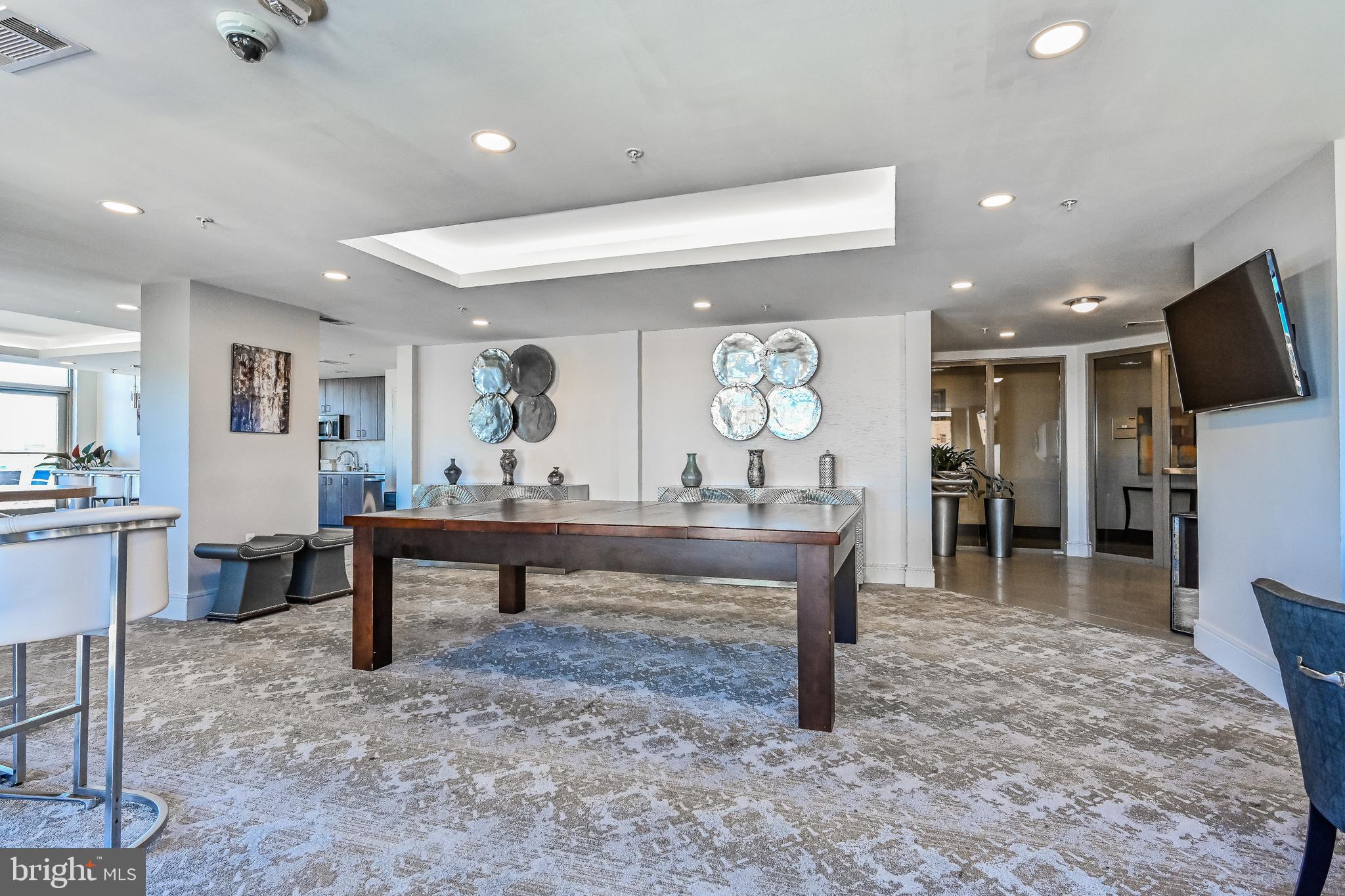 ECLIPSE ON CENTER PARK - Residential