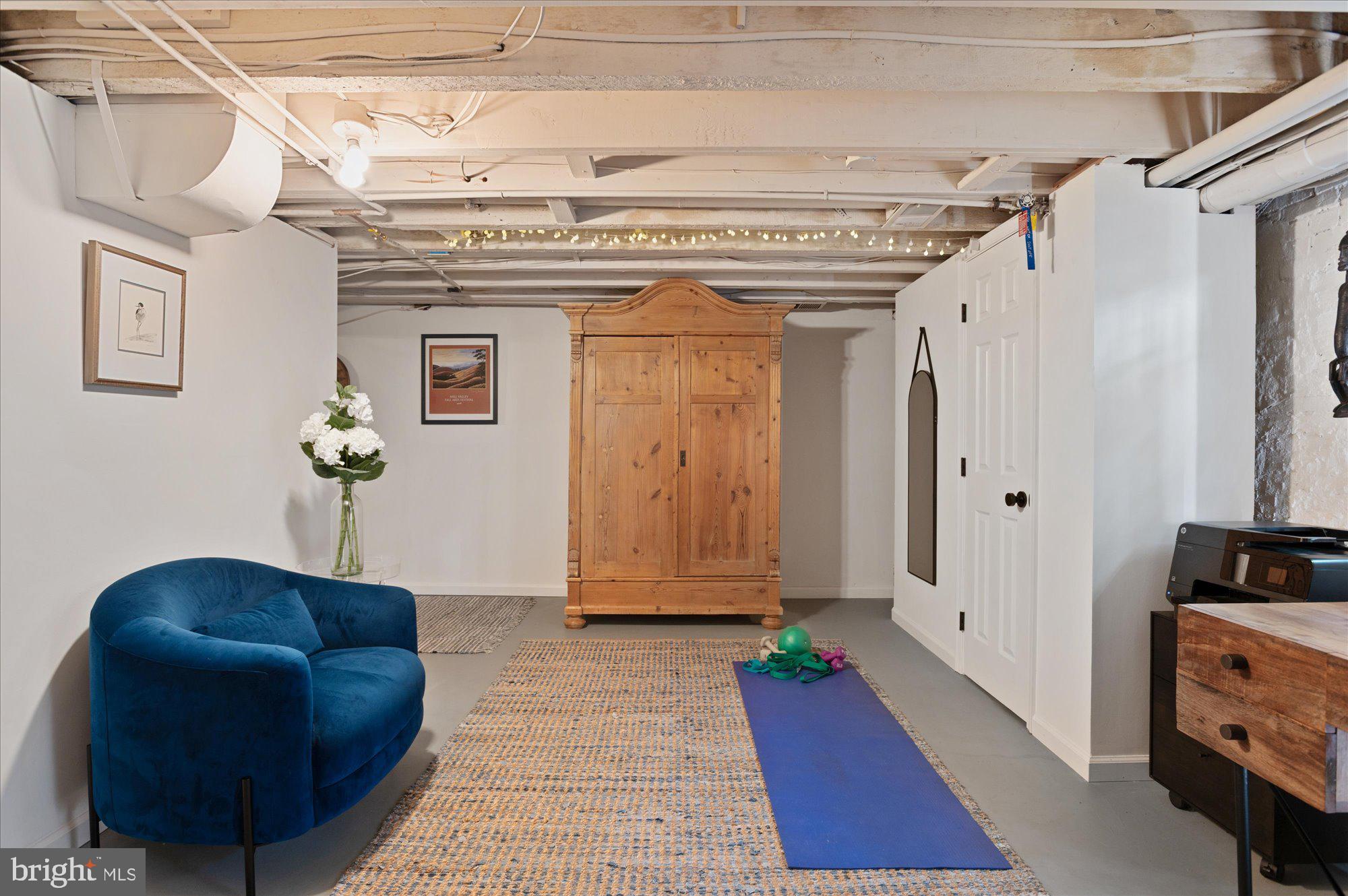 ST JOHNS SQUARE - Residential