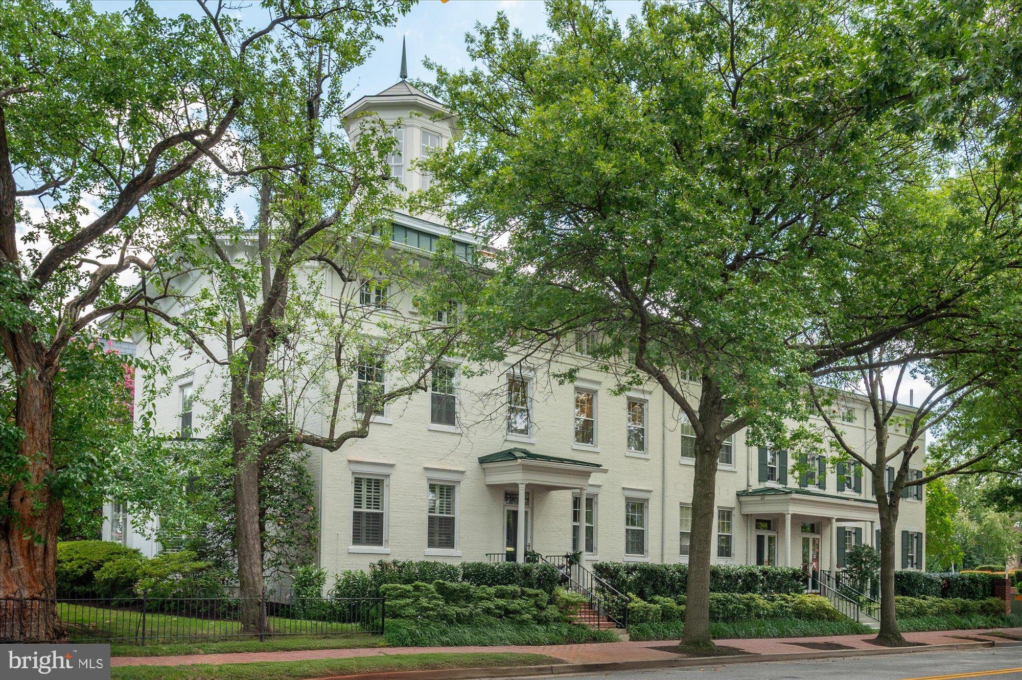 ST JOHNS SQUARE - Residential