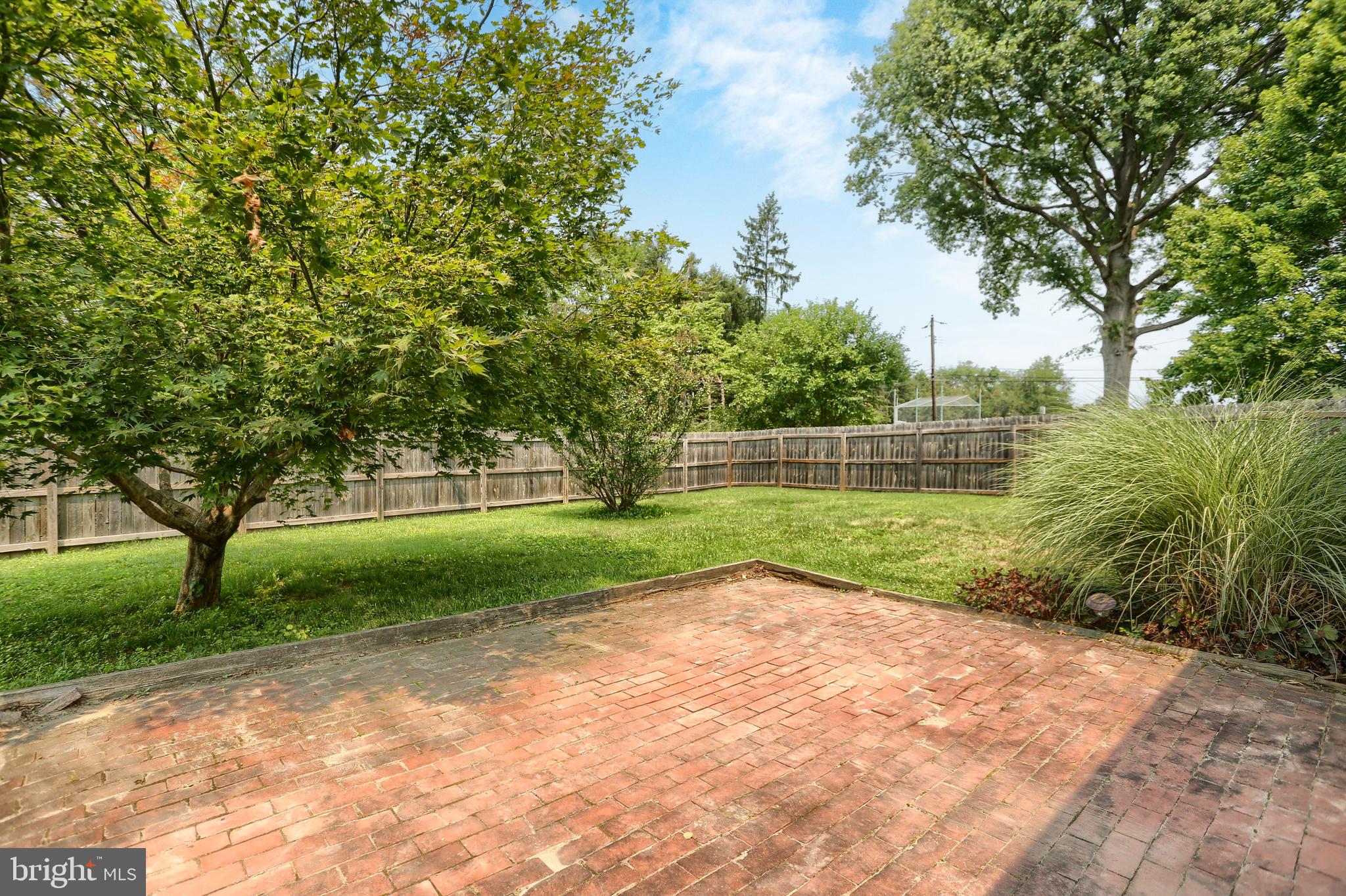 CEDAR CLIFF MANOR - Residential