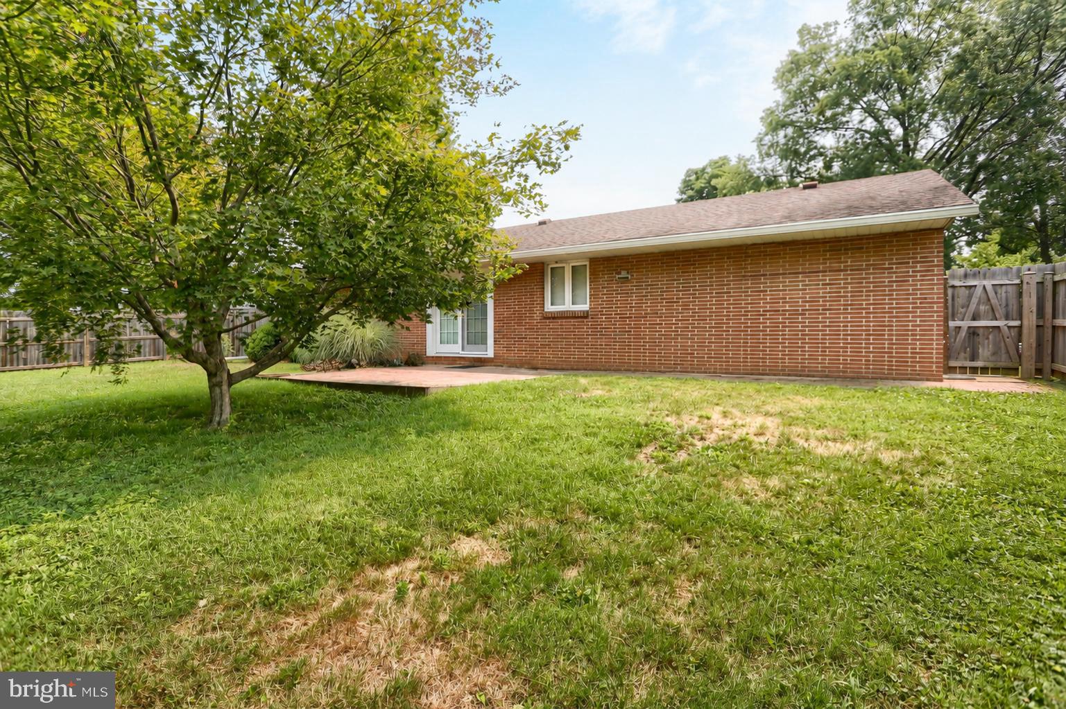 CEDAR CLIFF MANOR - Residential
