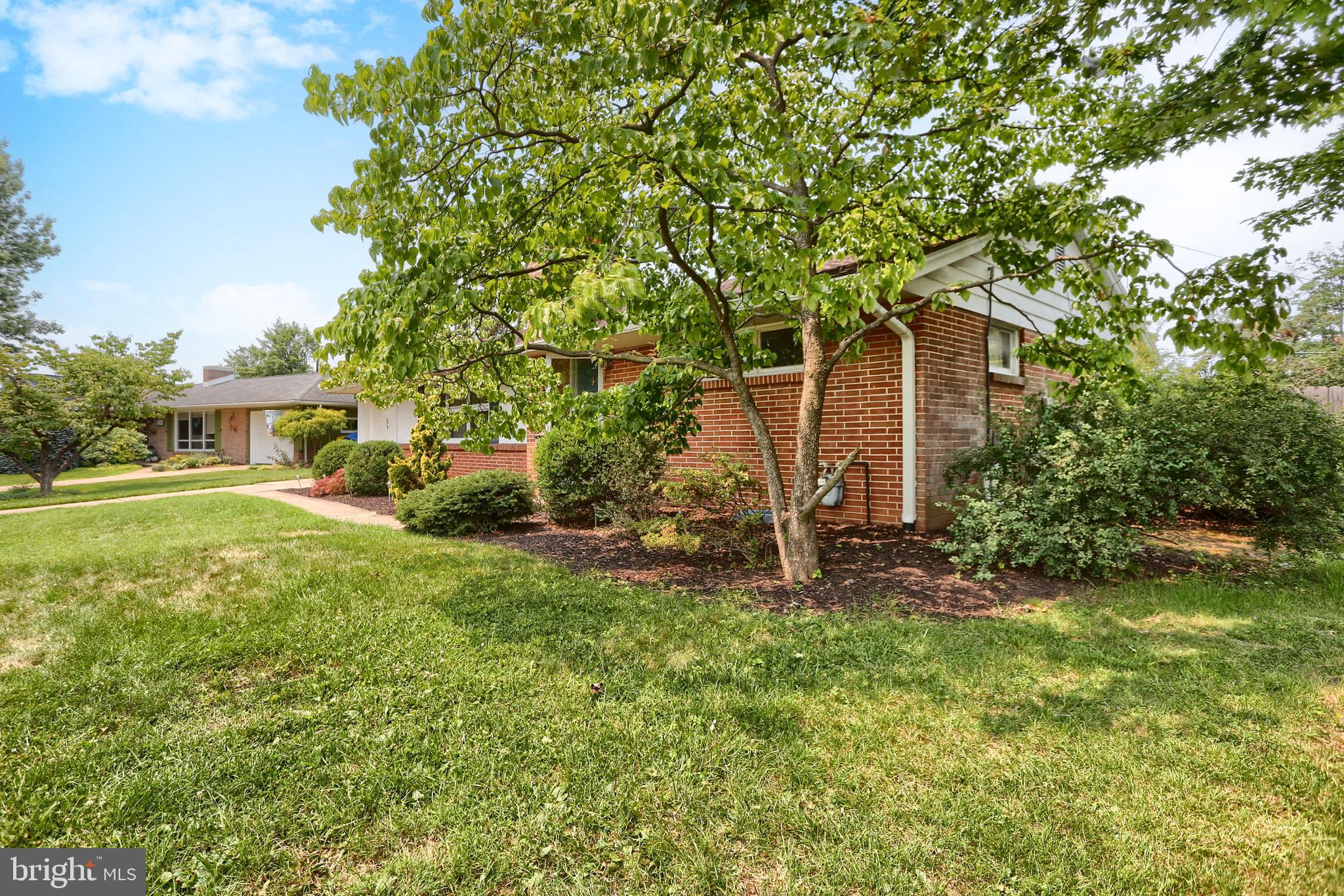 CEDAR CLIFF MANOR - Residential