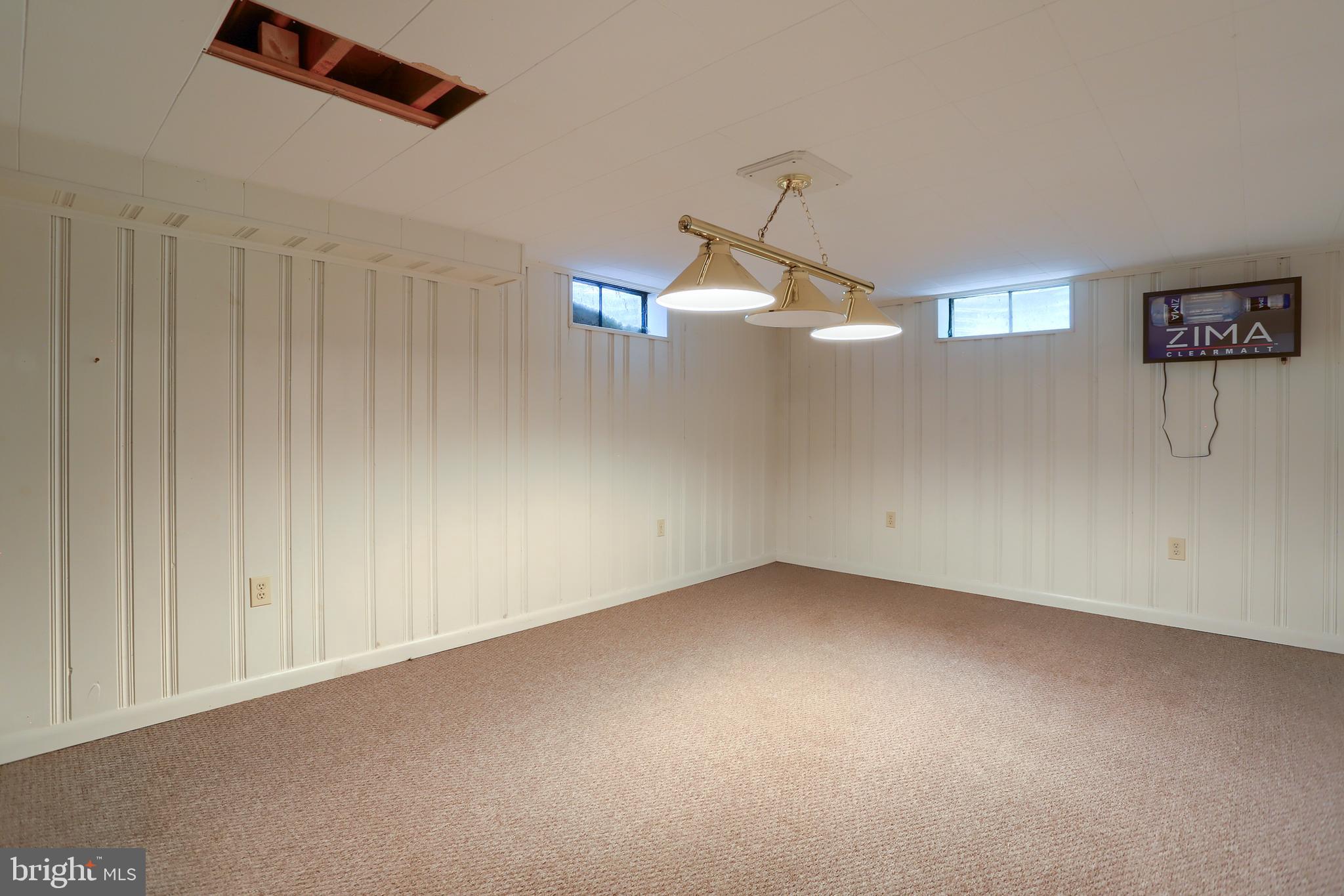 CEDAR CLIFF MANOR - Residential