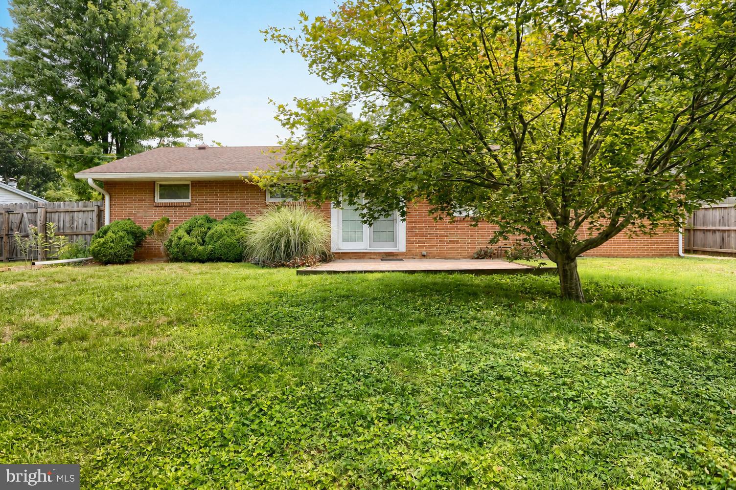 CEDAR CLIFF MANOR - Residential