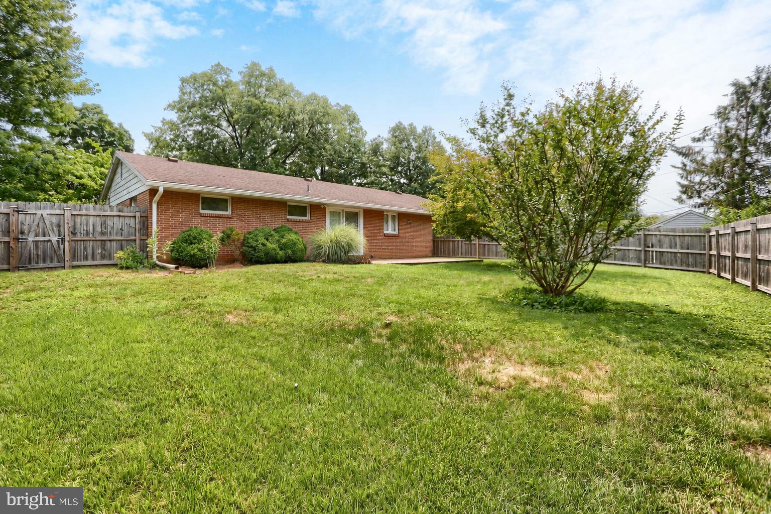 CEDAR CLIFF MANOR - Residential