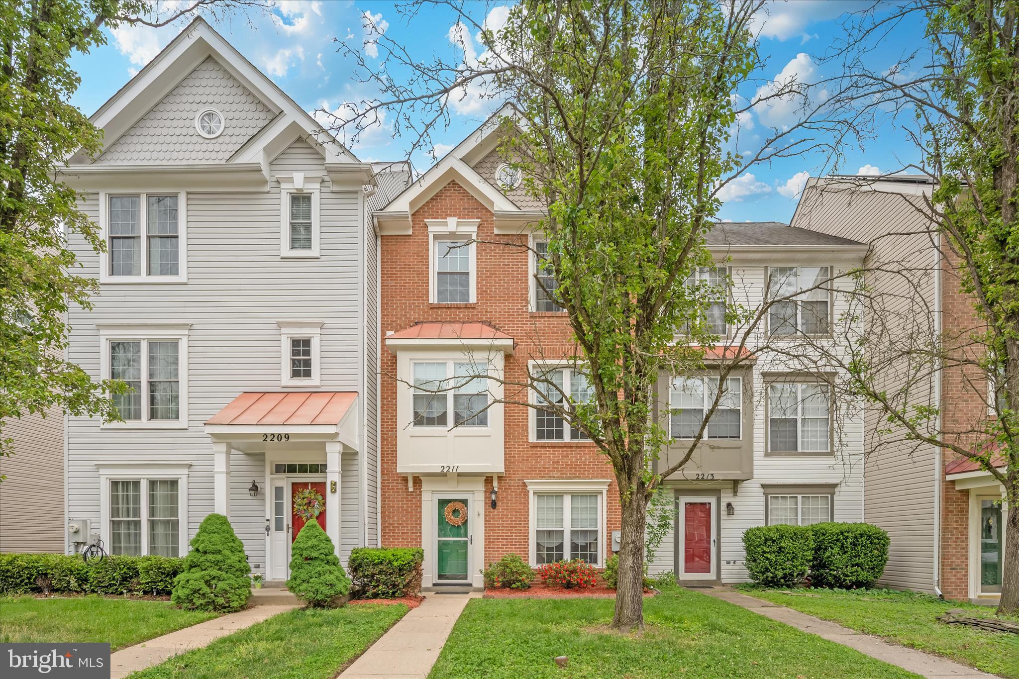 SEVEN OAKS - Residential
