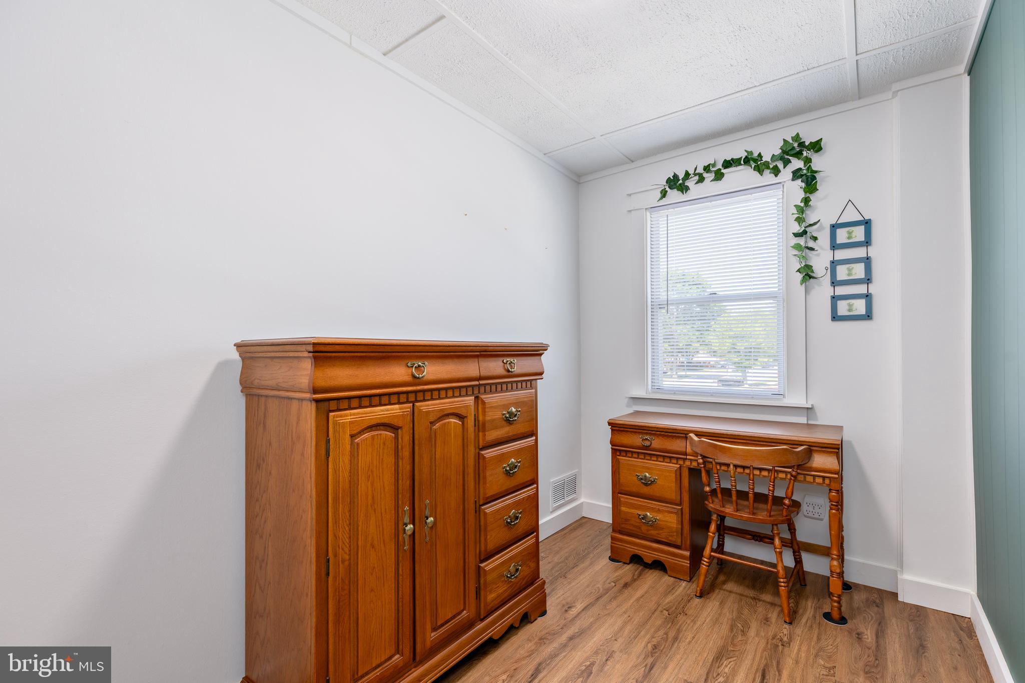 MERRITT HOMES - Residential