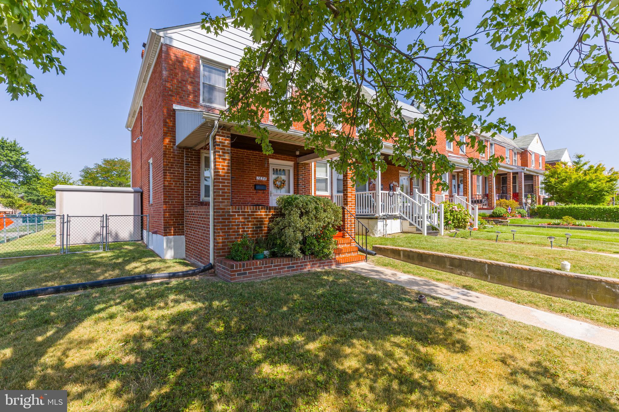 MERRITT HOMES - Residential