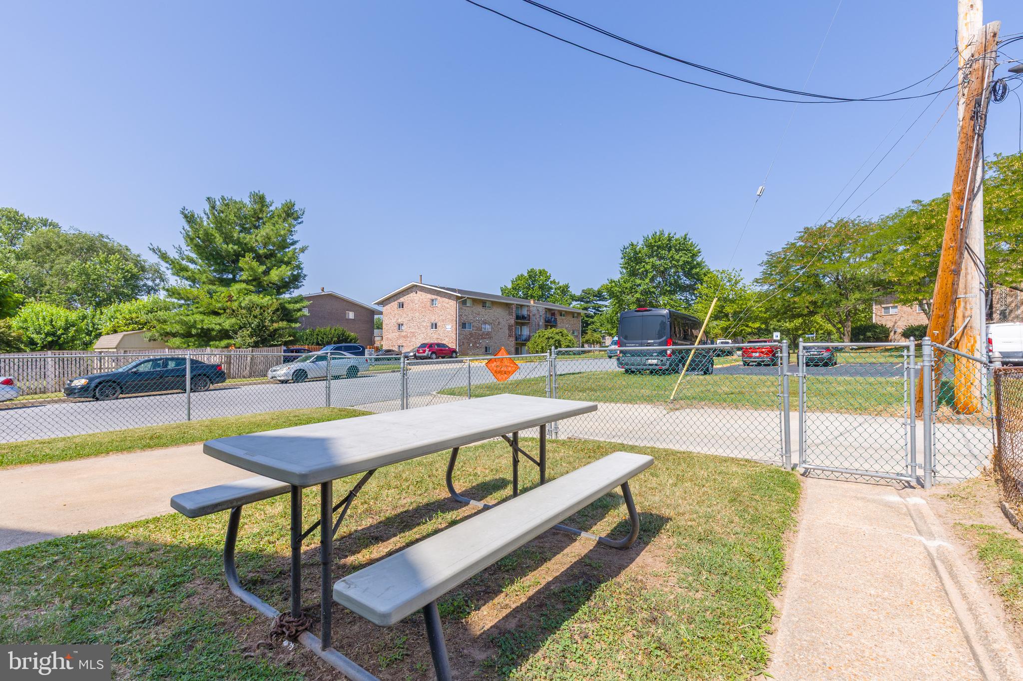 MERRITT HOMES - Residential