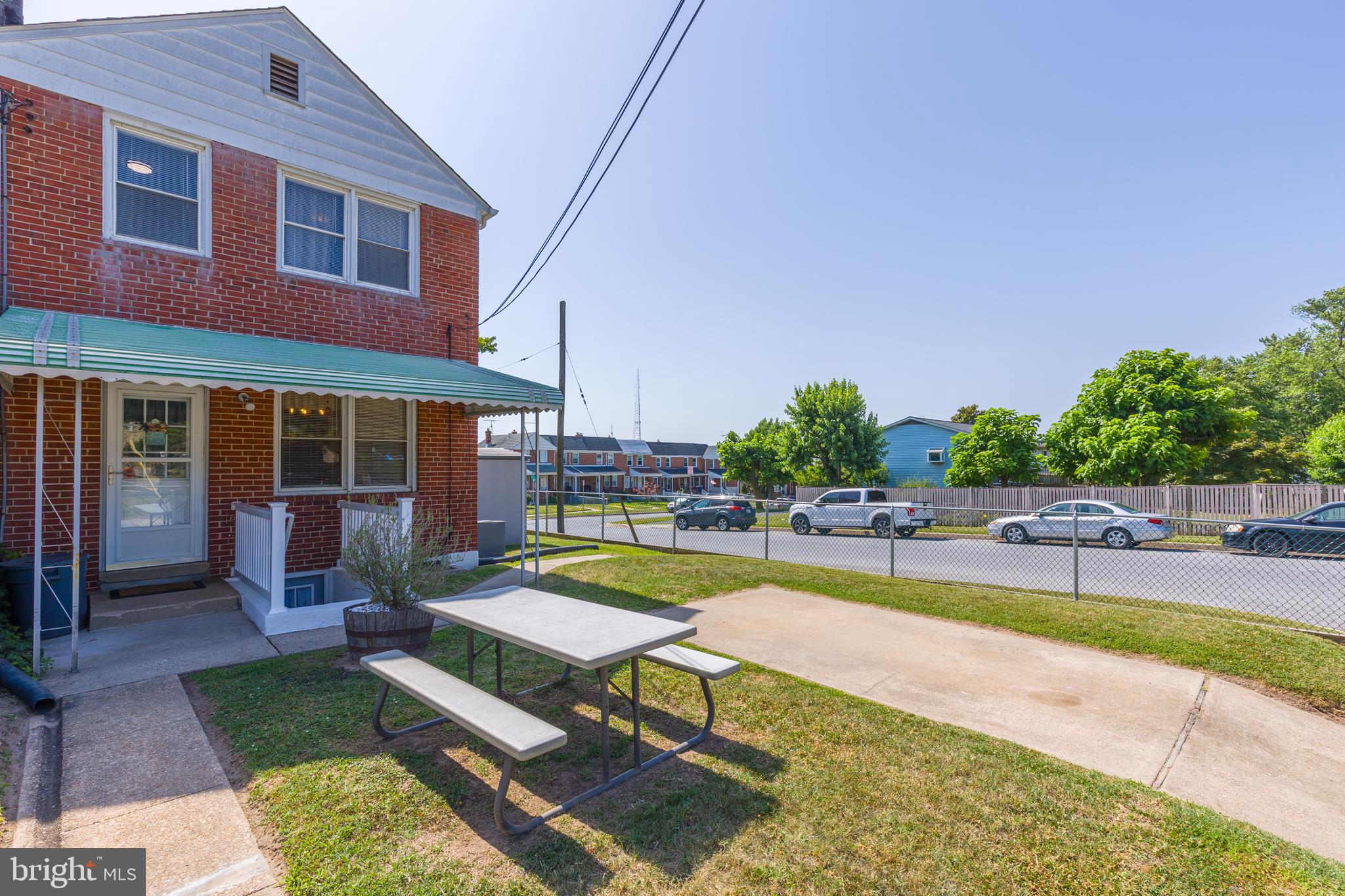MERRITT HOMES - Residential