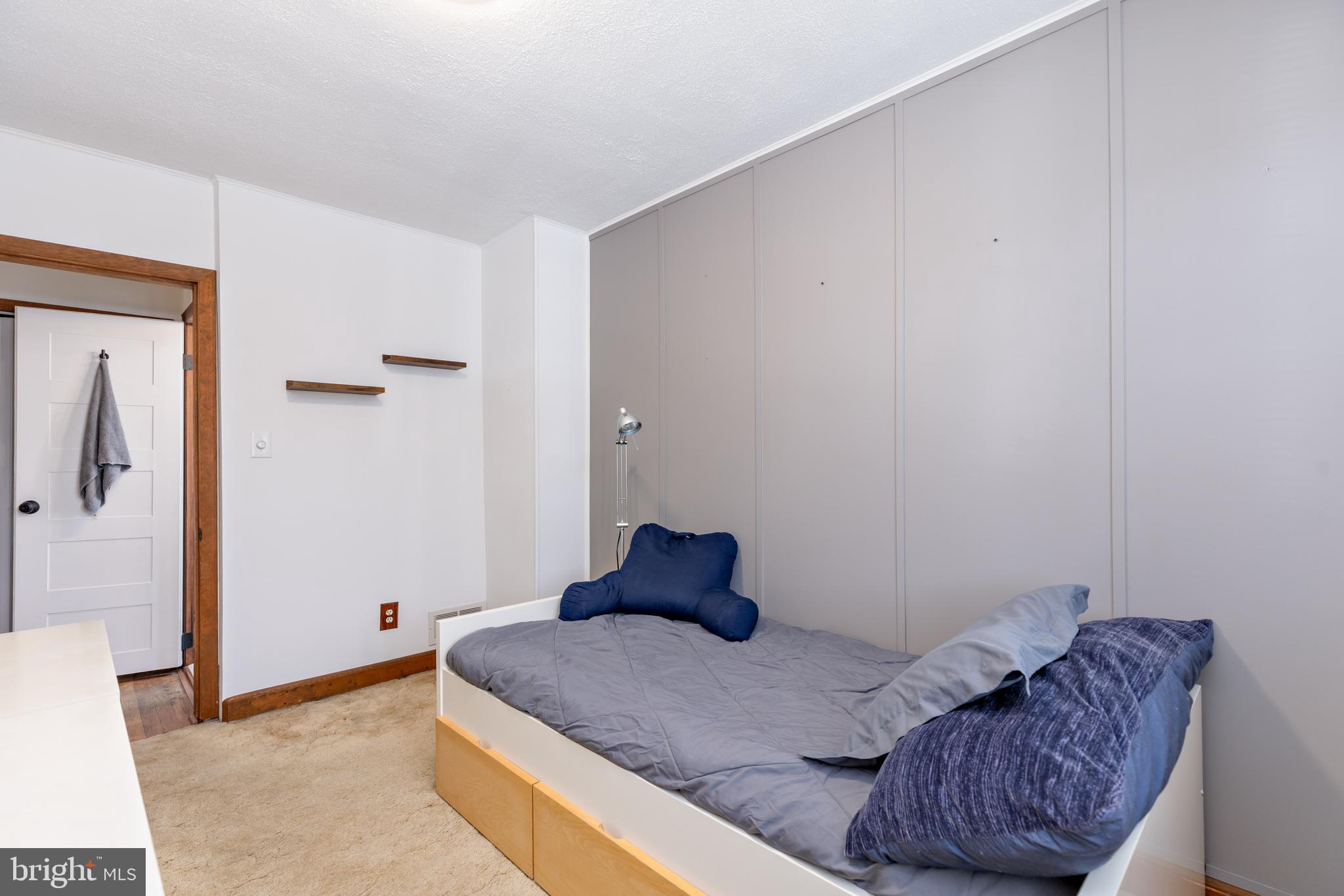 MERRITT HOMES - Residential