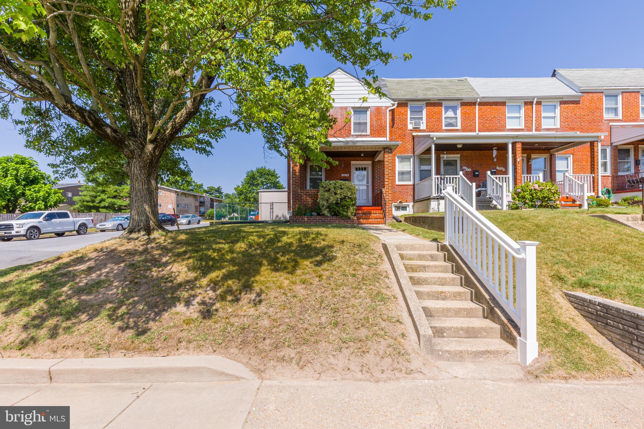 MERRITT HOMES - Residential
