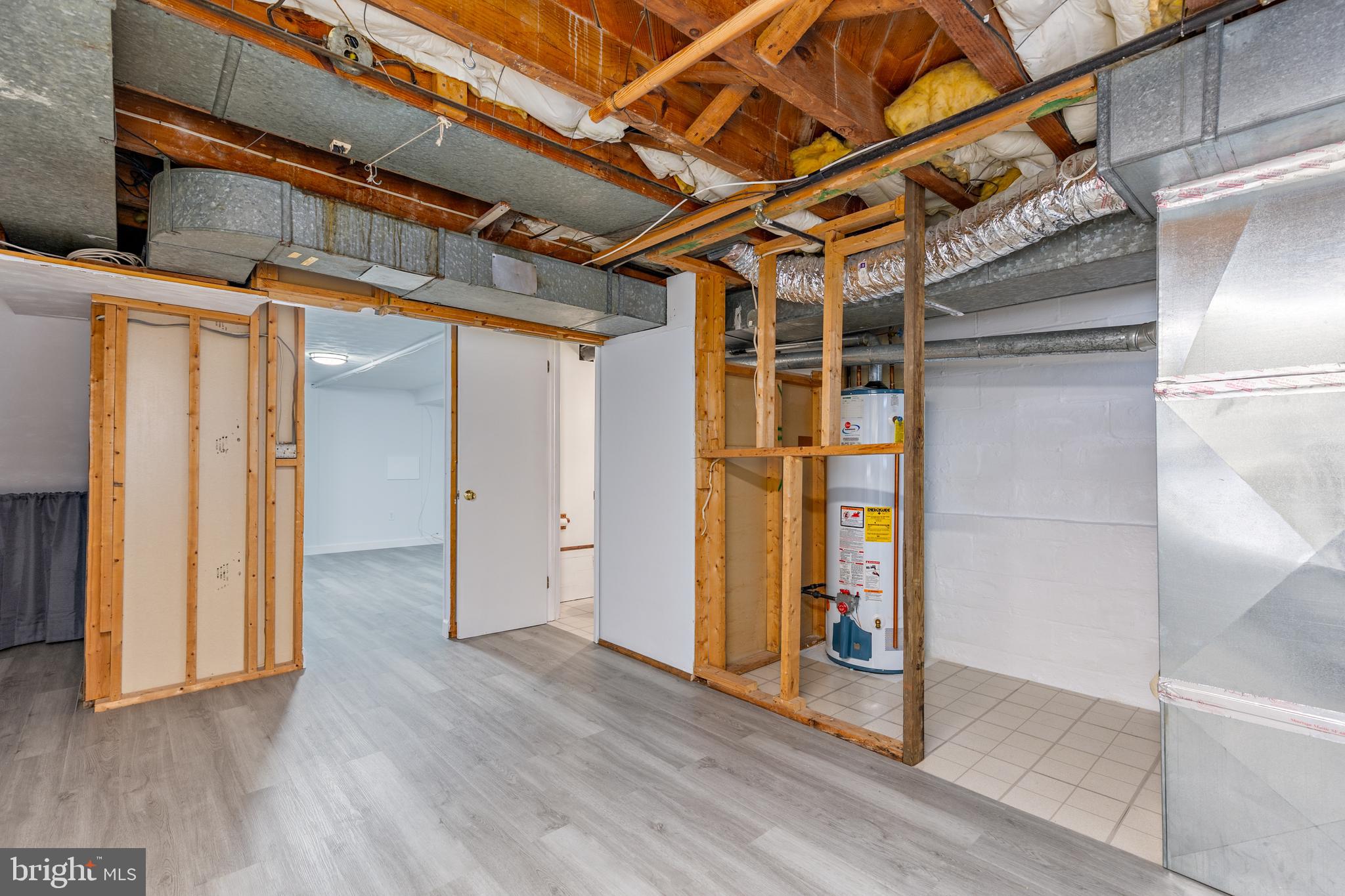 MERRITT HOMES - Residential
