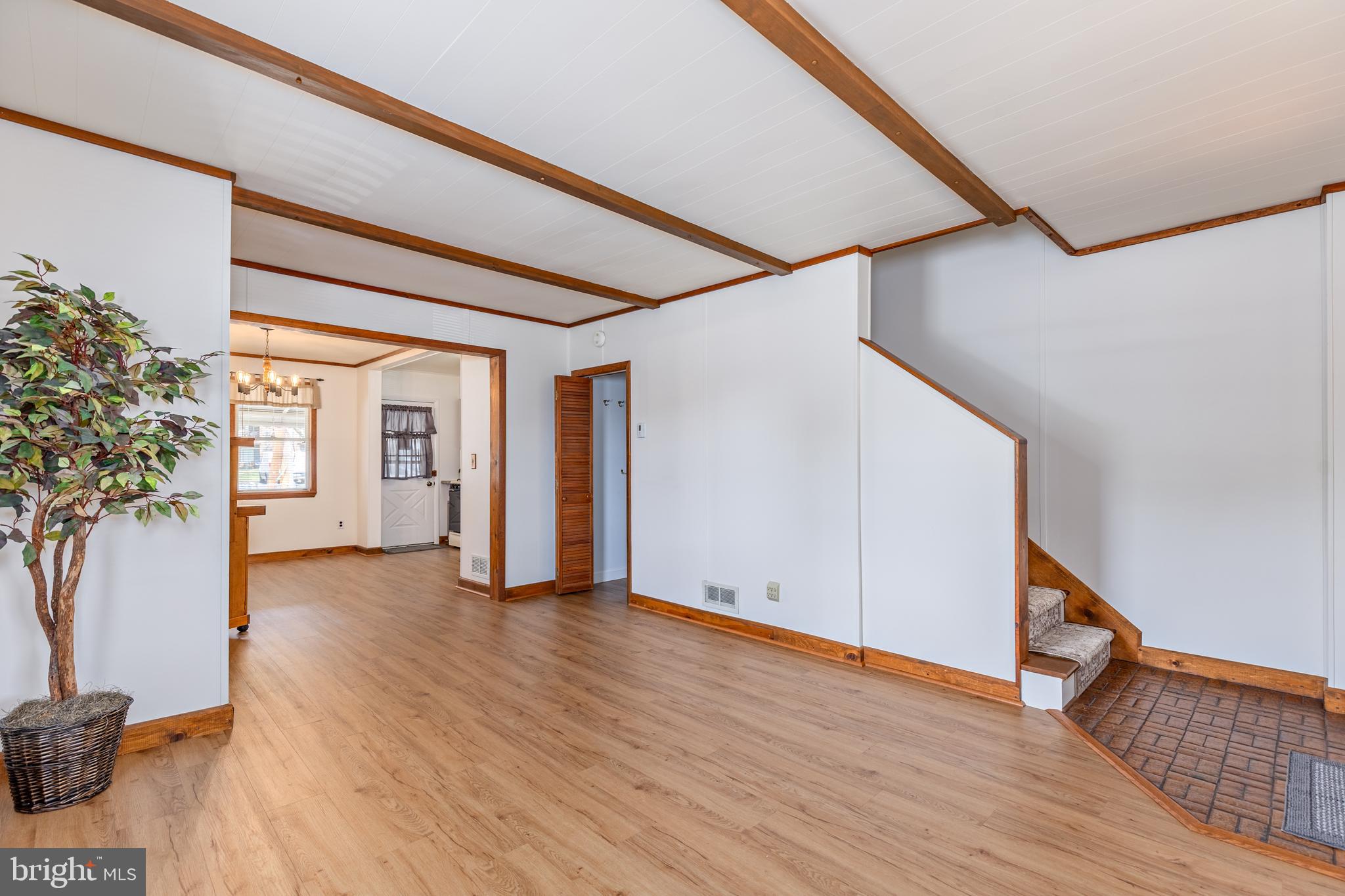 MERRITT HOMES - Residential