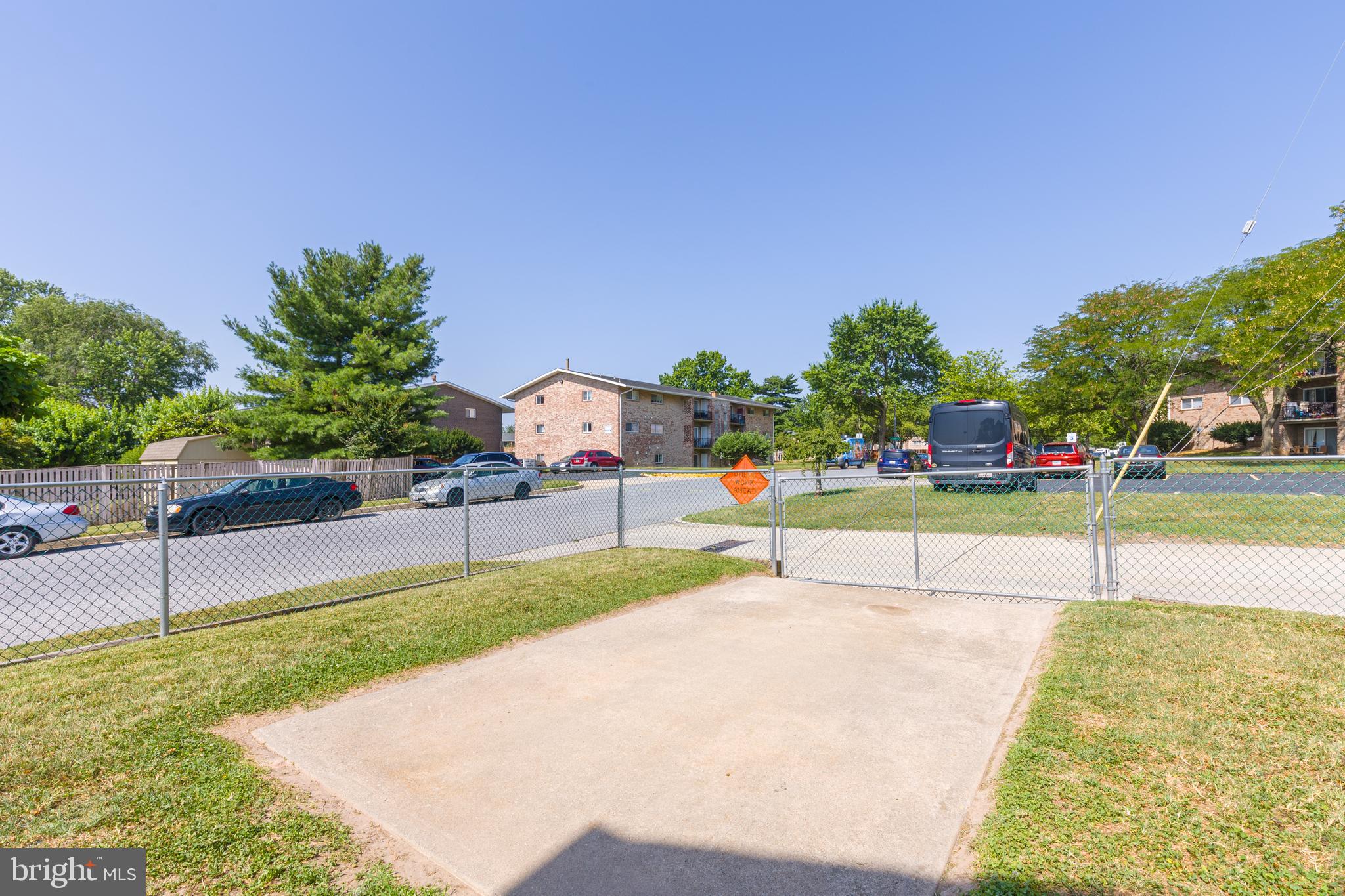 MERRITT HOMES - Residential