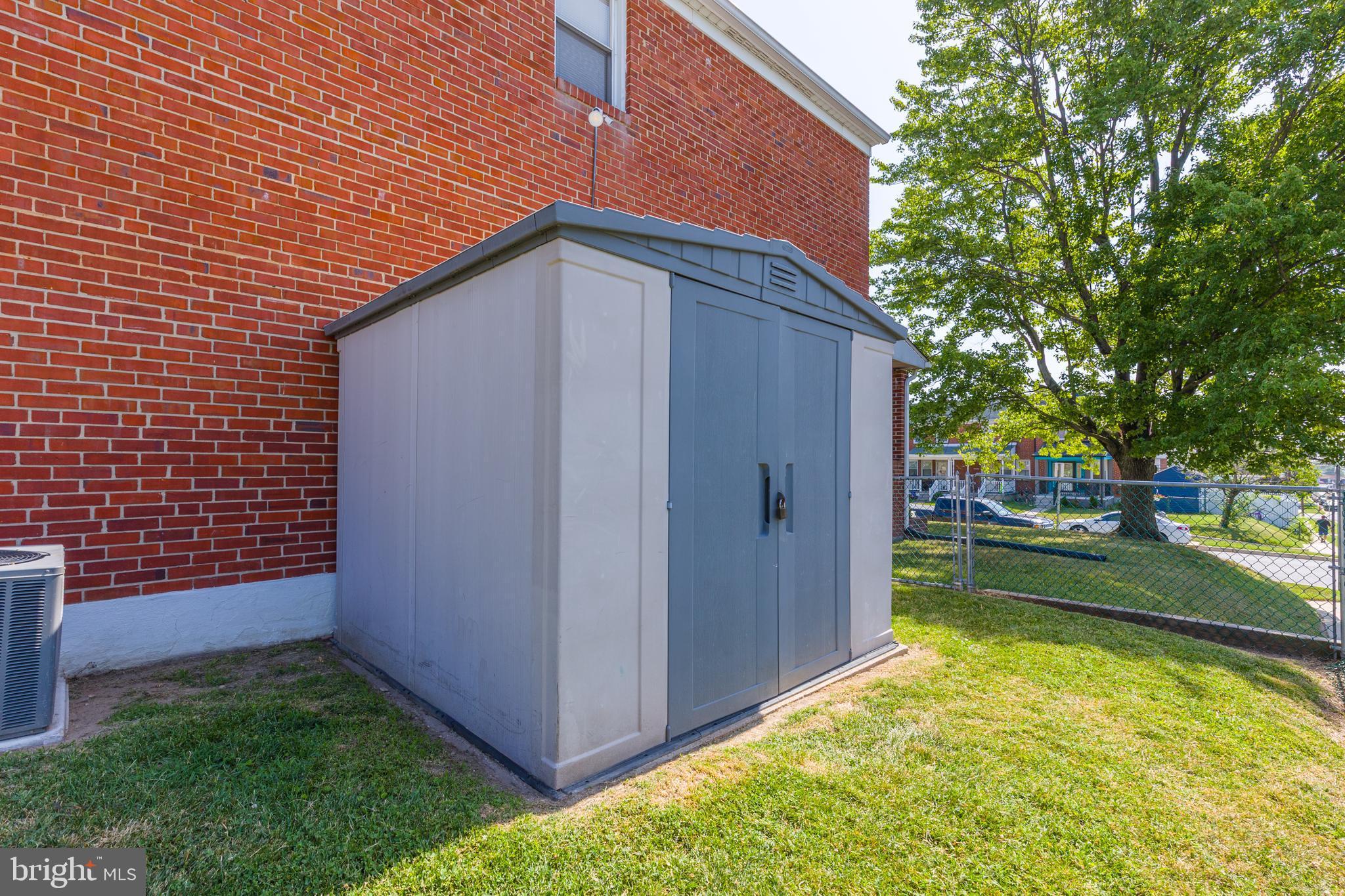 MERRITT HOMES - Residential