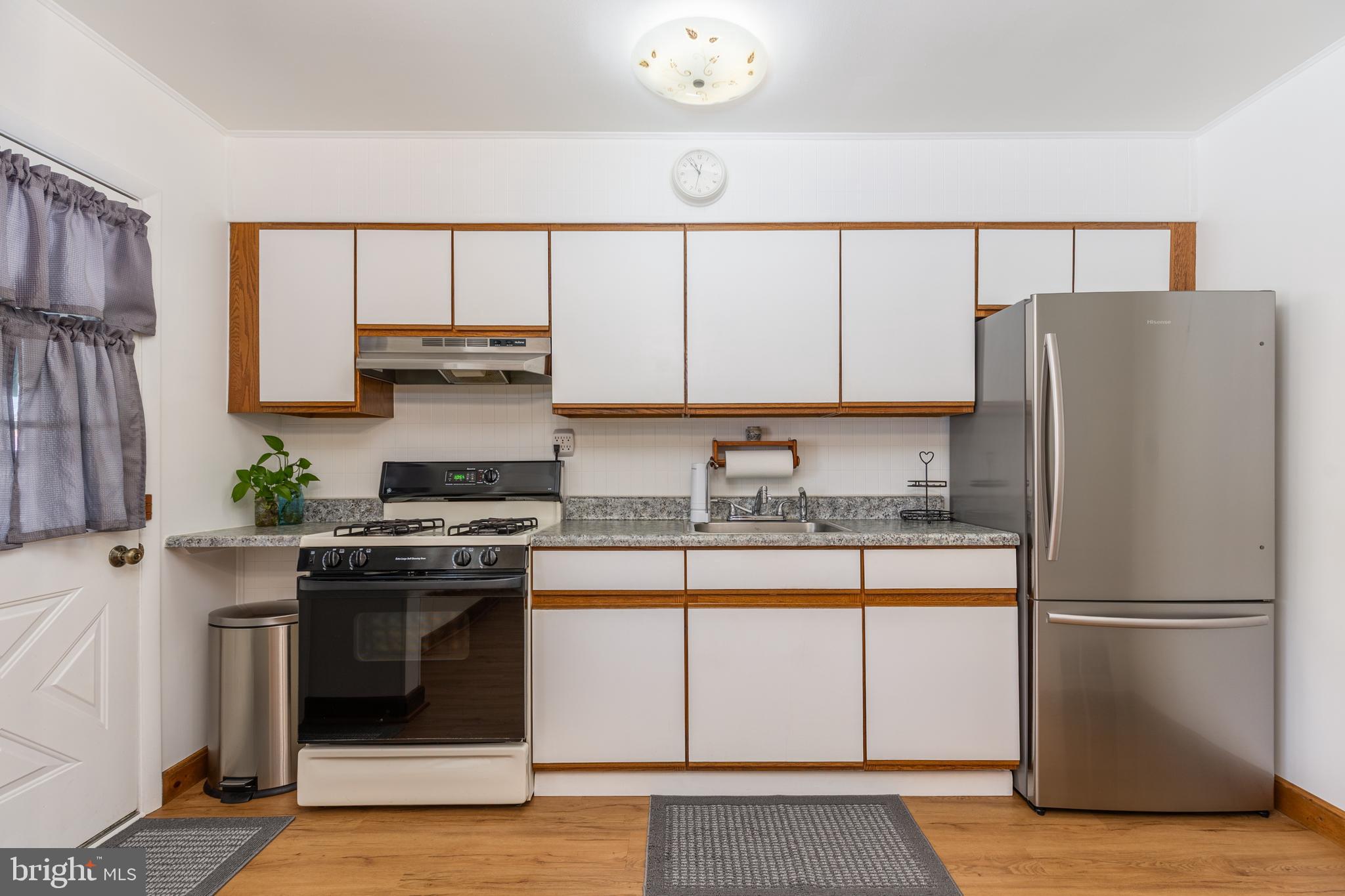 MERRITT HOMES - Residential