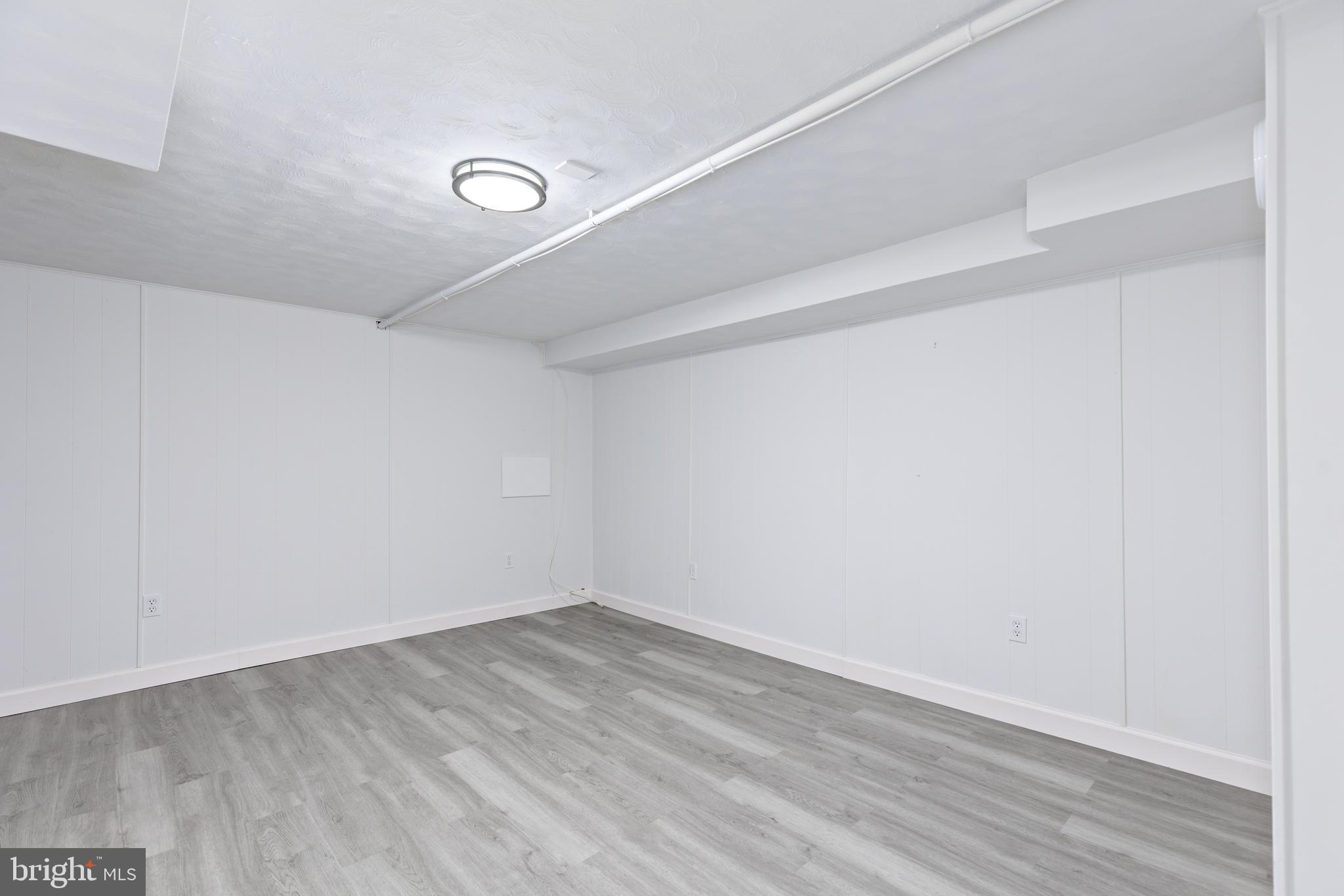 MERRITT HOMES - Residential