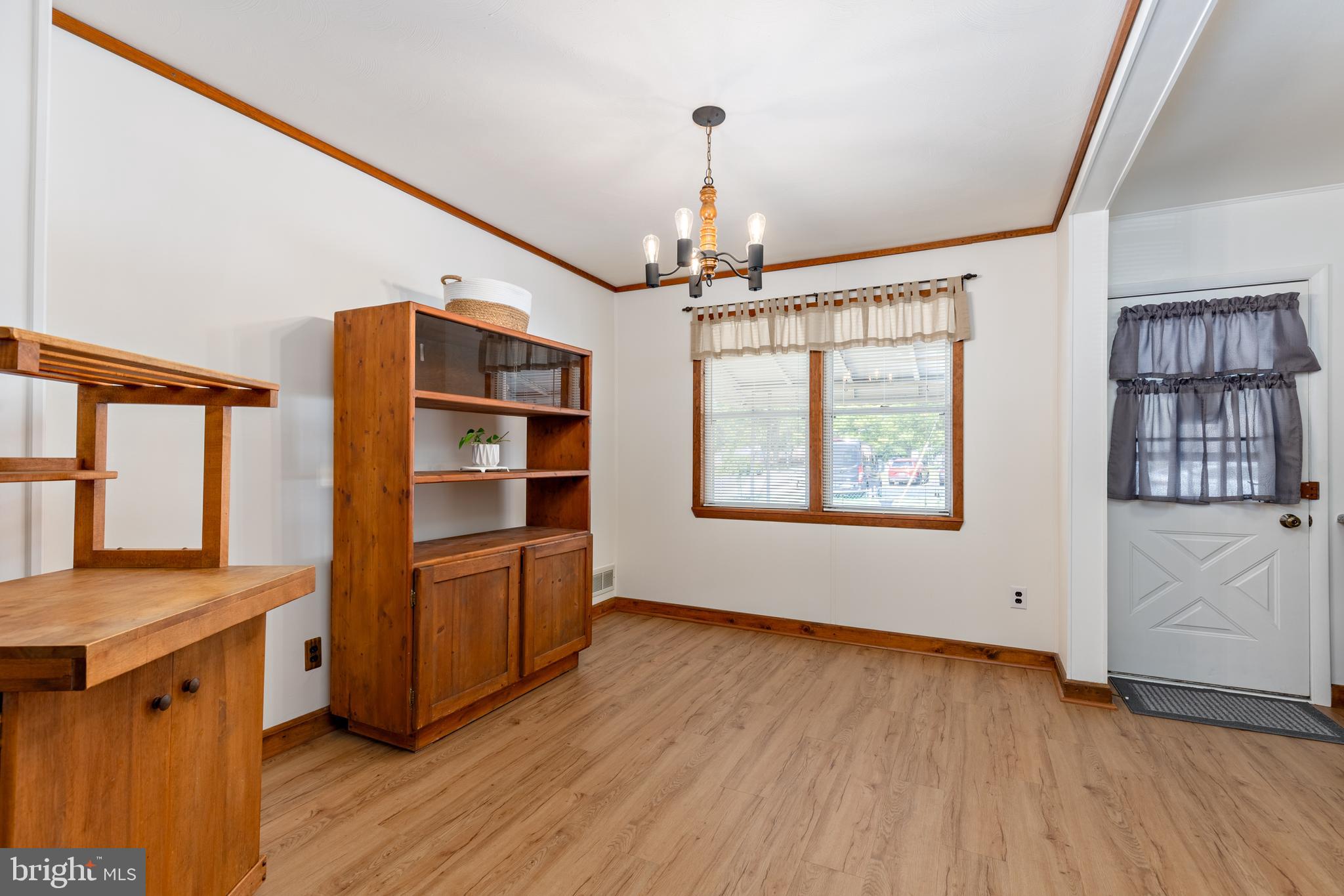 MERRITT HOMES - Residential