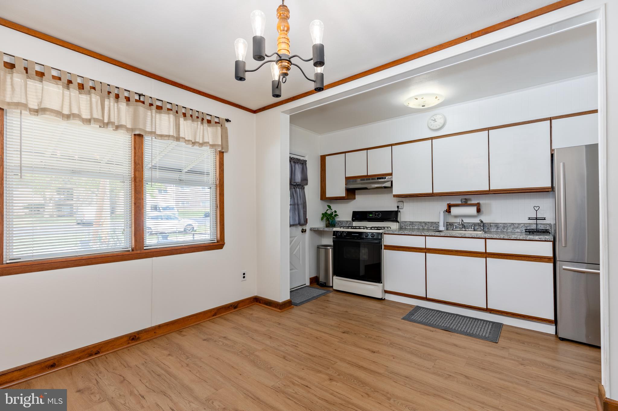 MERRITT HOMES - Residential