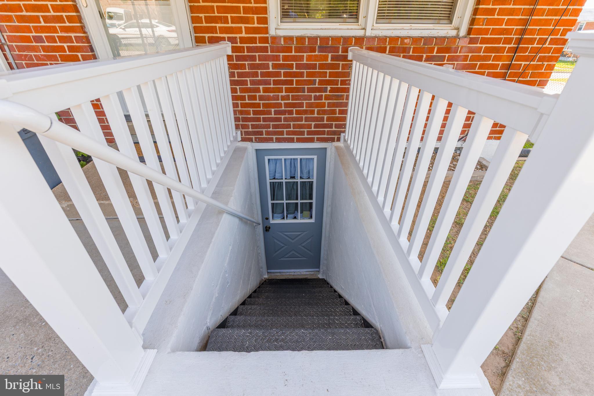 MERRITT HOMES - Residential