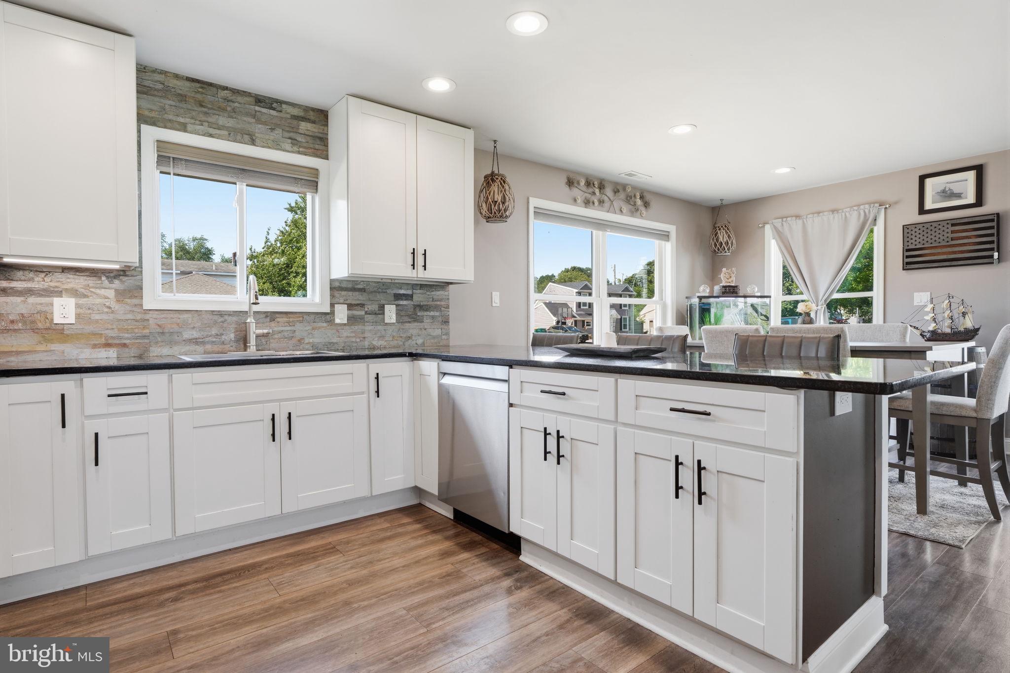 INDIAN CREEK - Residential