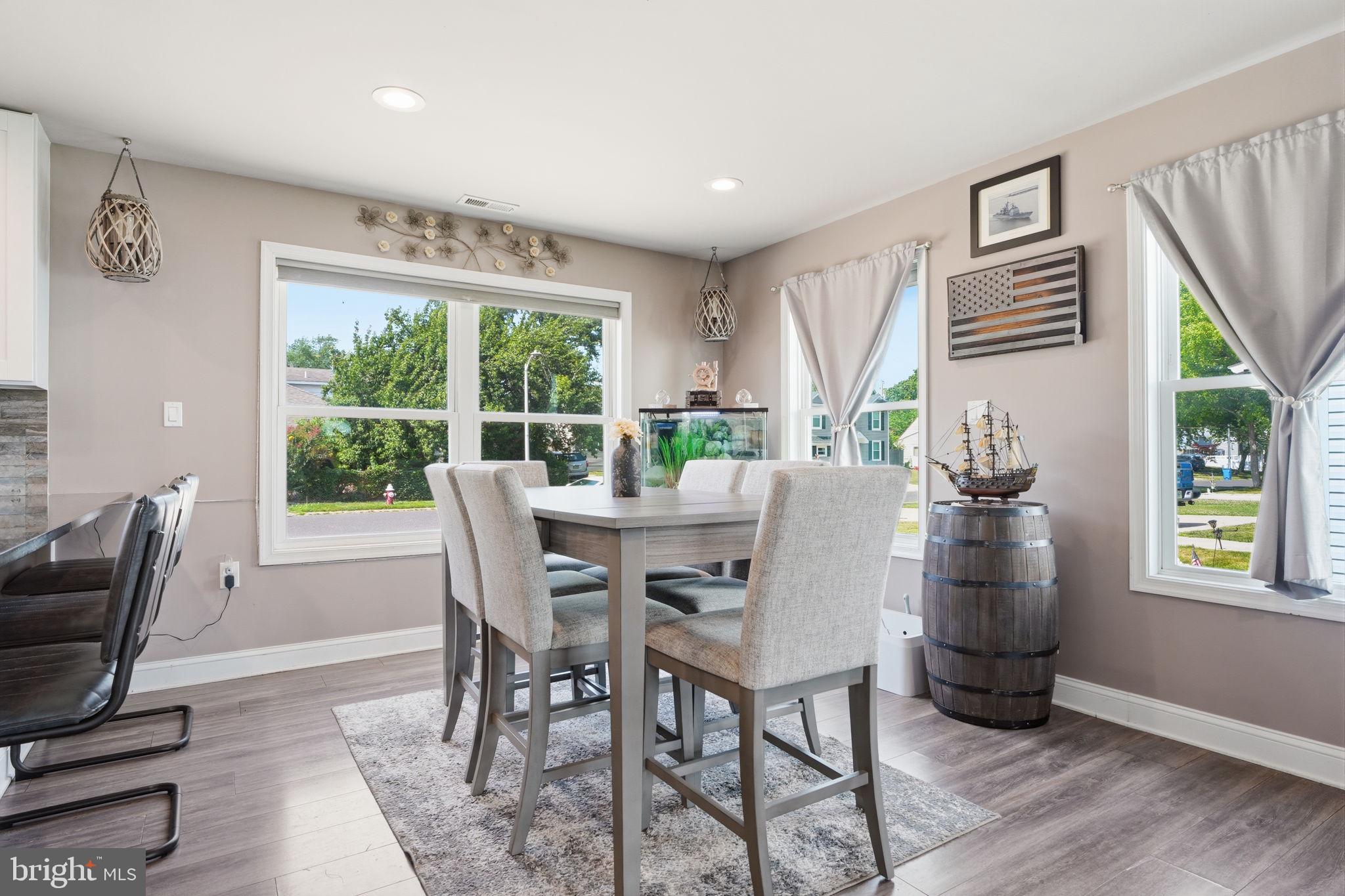 INDIAN CREEK - Residential