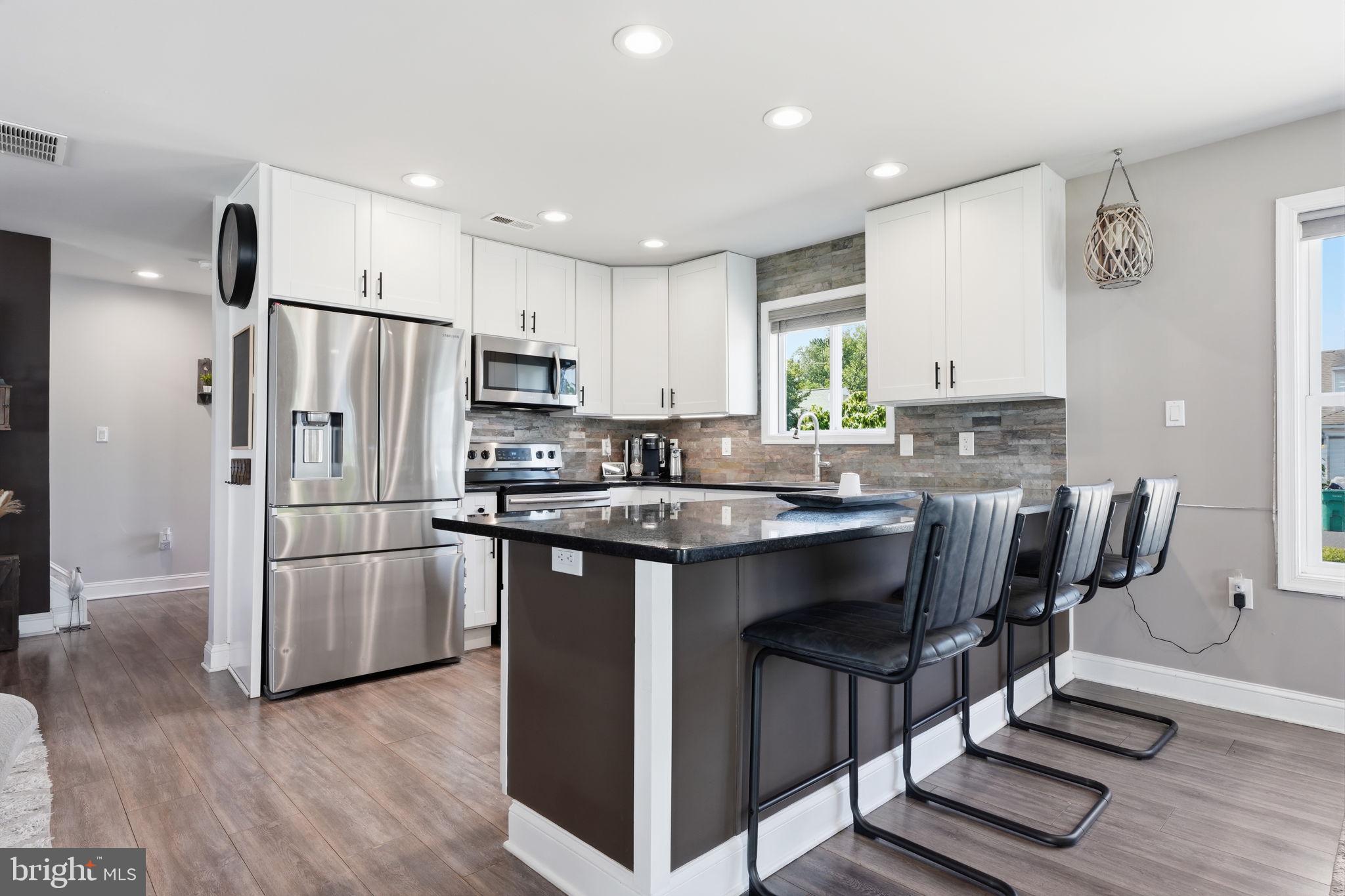 INDIAN CREEK - Residential