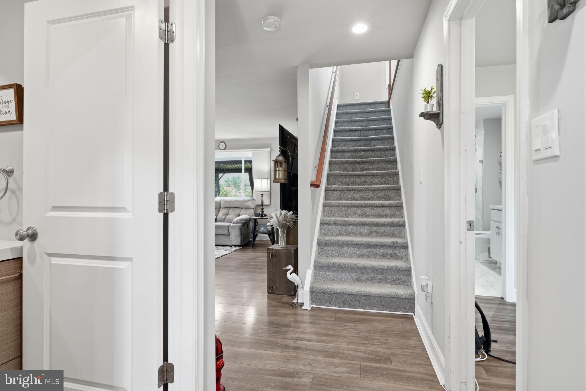 INDIAN CREEK - Residential