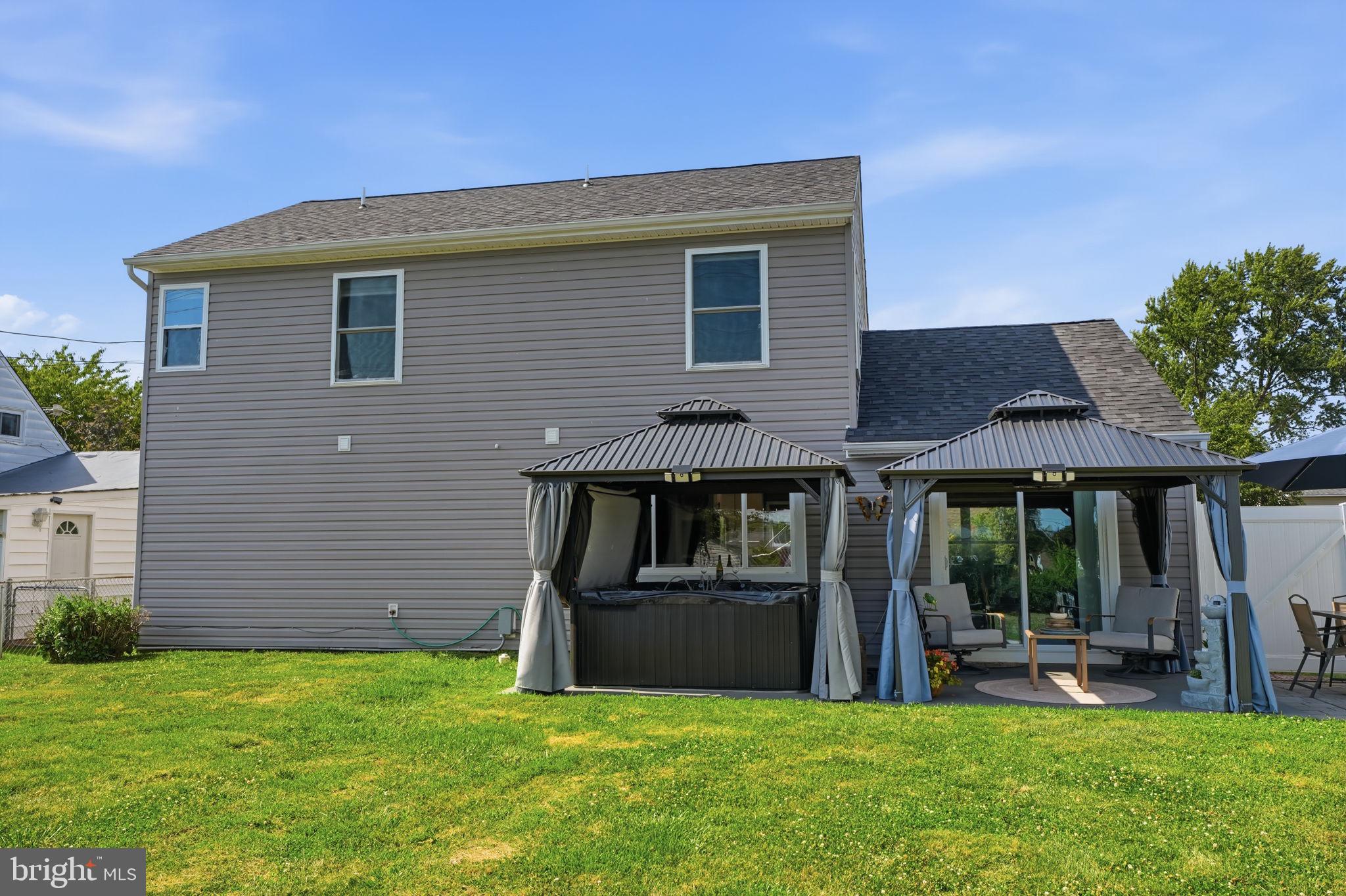 INDIAN CREEK - Residential