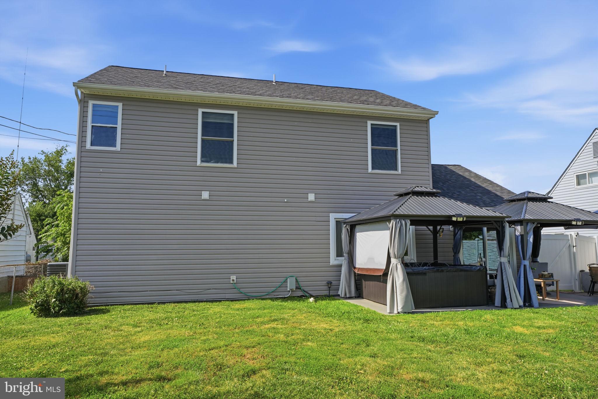 INDIAN CREEK - Residential