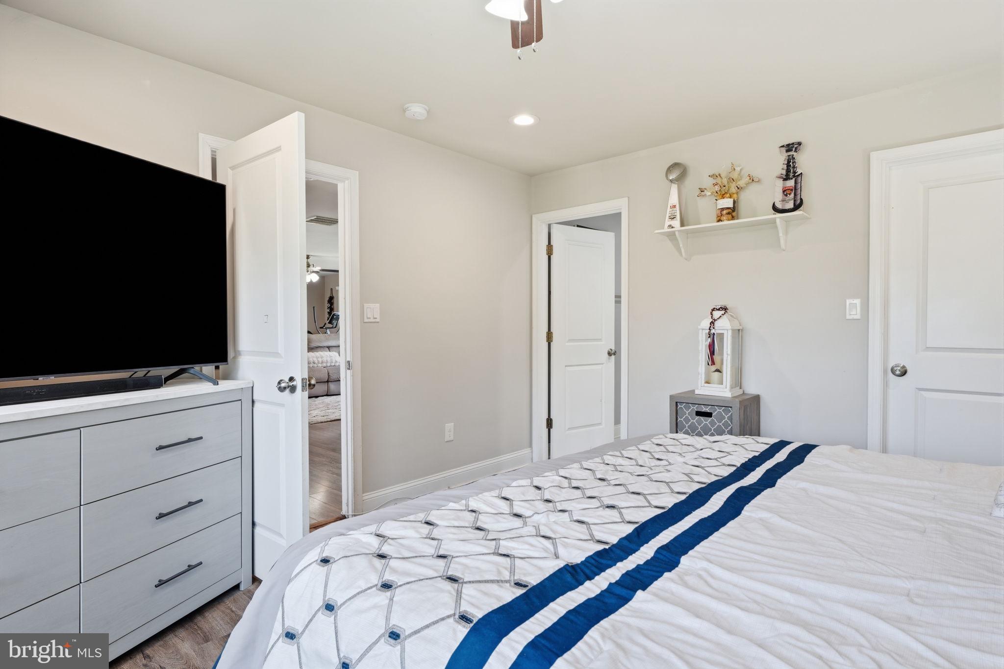 INDIAN CREEK - Residential