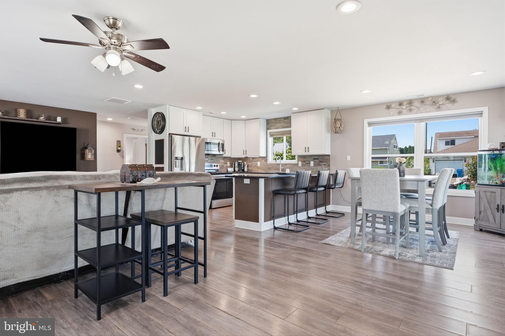 INDIAN CREEK - Residential