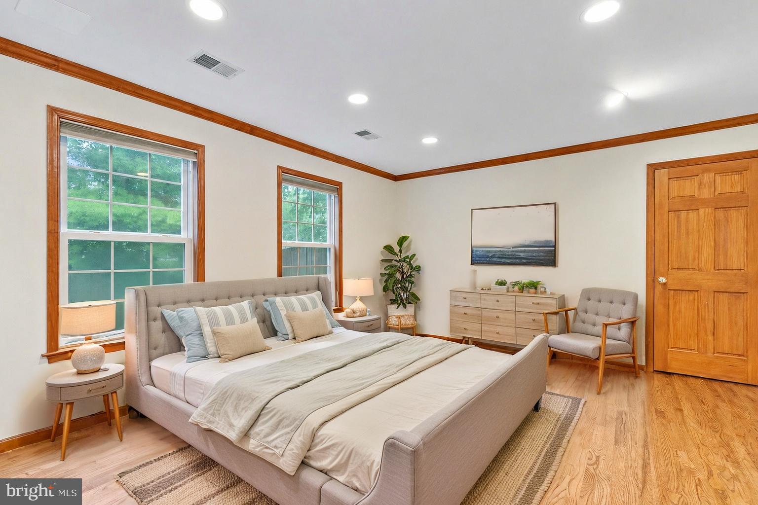 WILLIAMSBURG VILLAGE - Residential