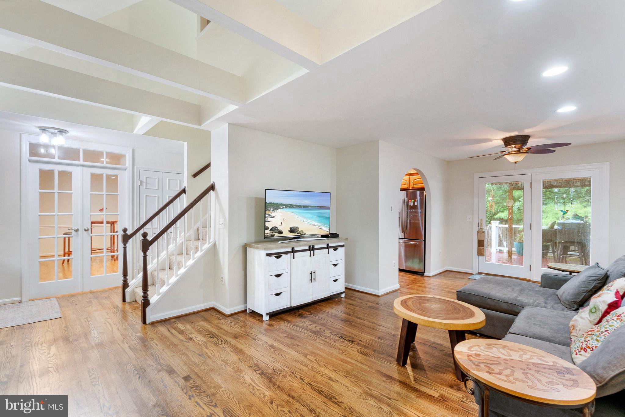 WILLIAMSBURG VILLAGE - Residential