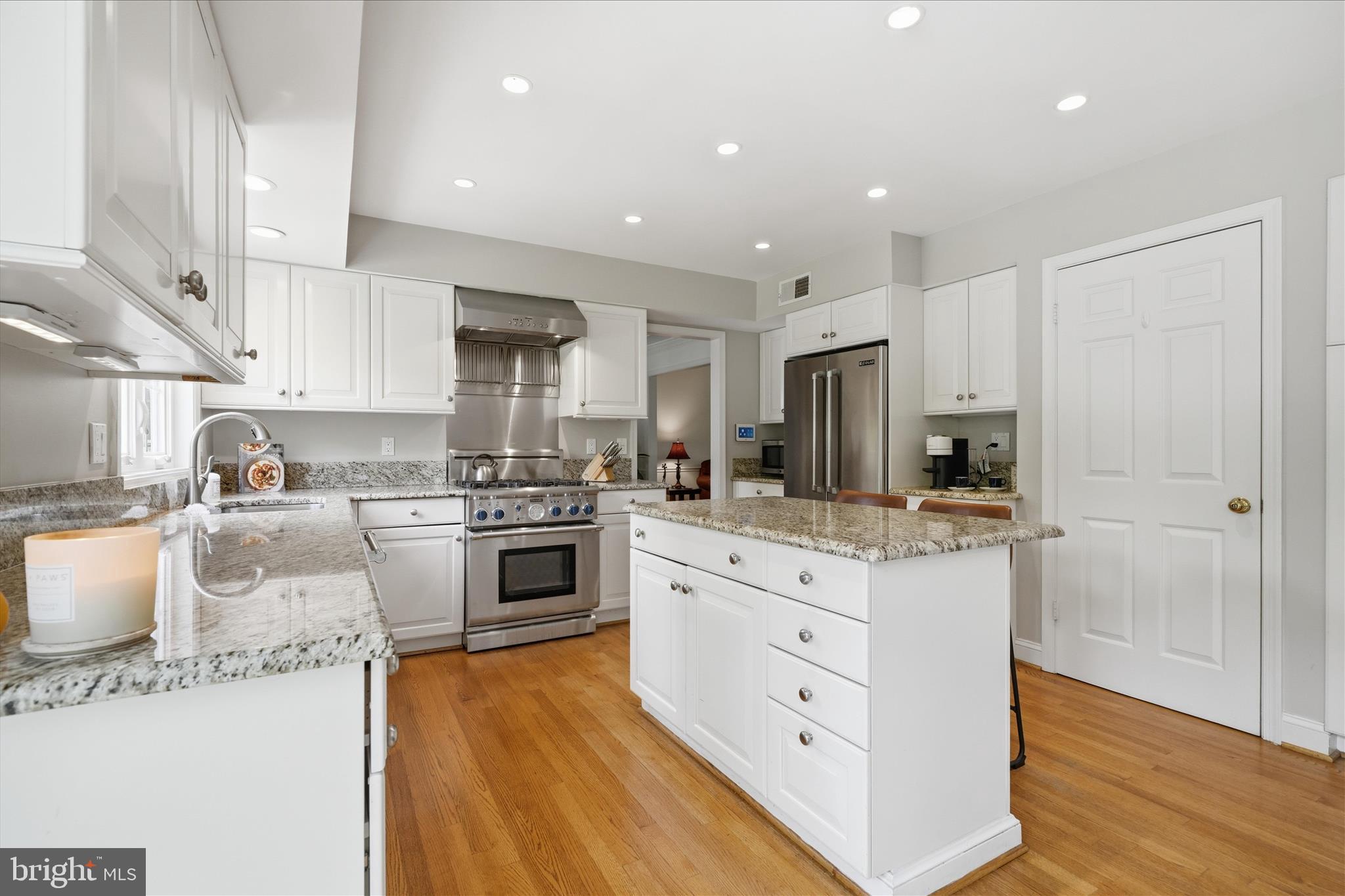 ANCIENT OAK - Residential