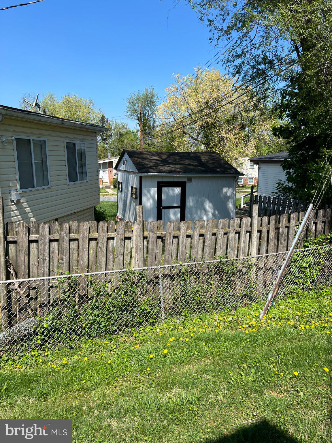 TEN ACRES - Residential