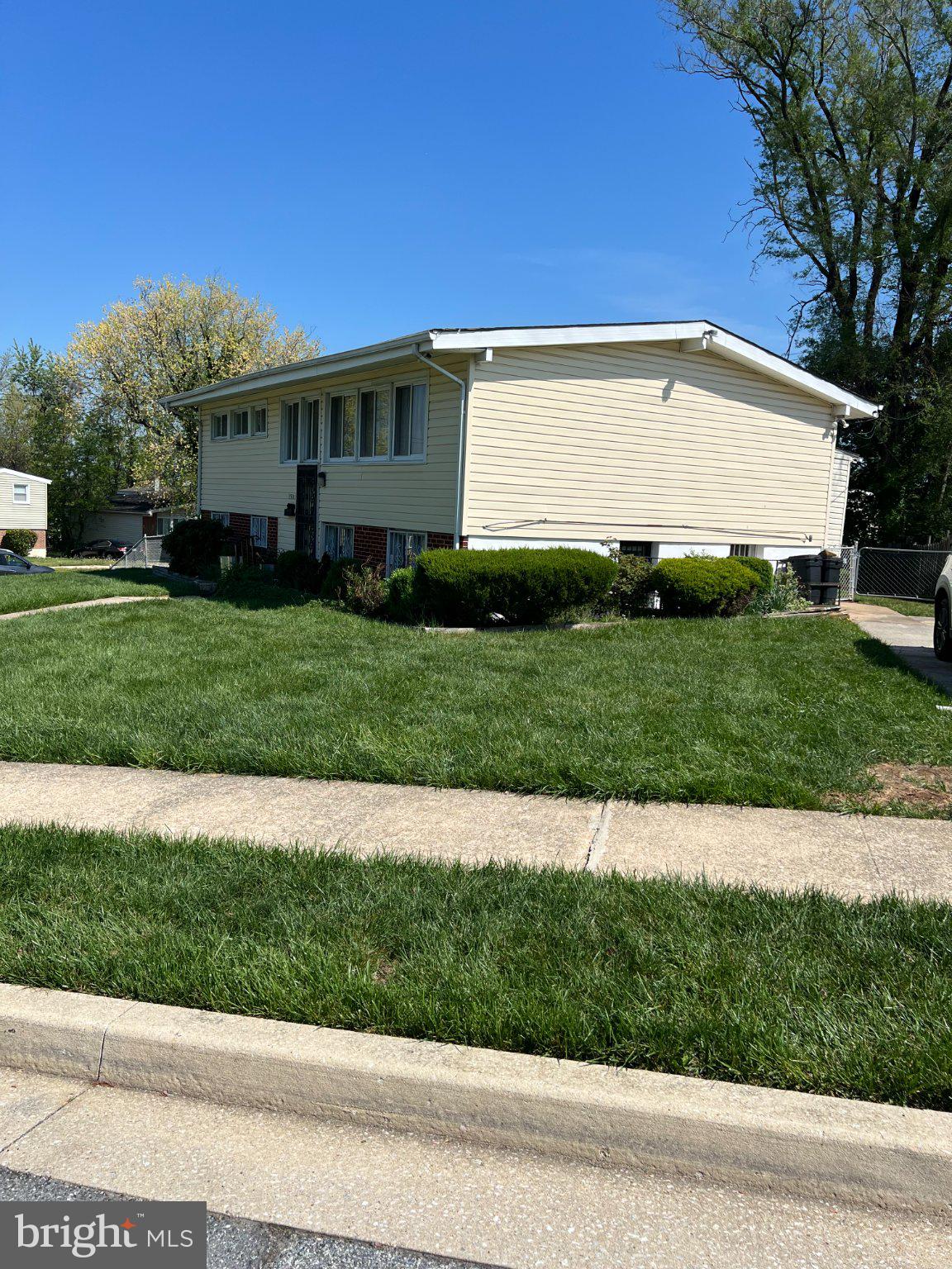 TEN ACRES - Residential