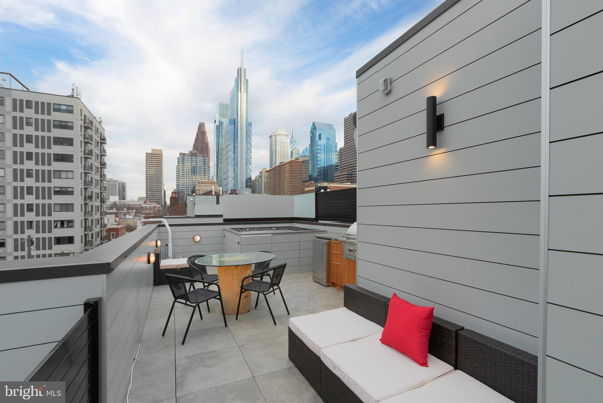SOCIETY HILL - Residential