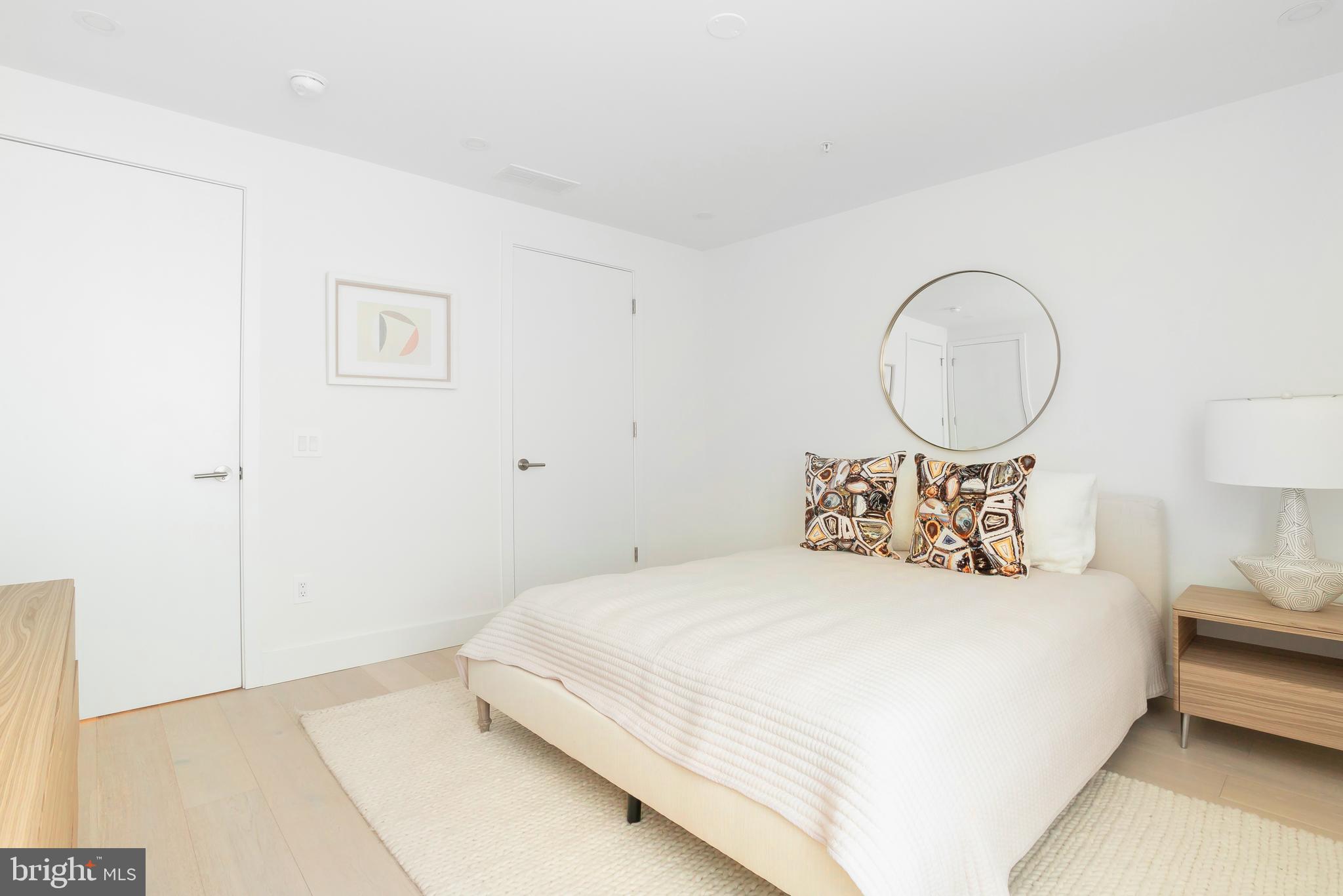 SOCIETY HILL - Residential