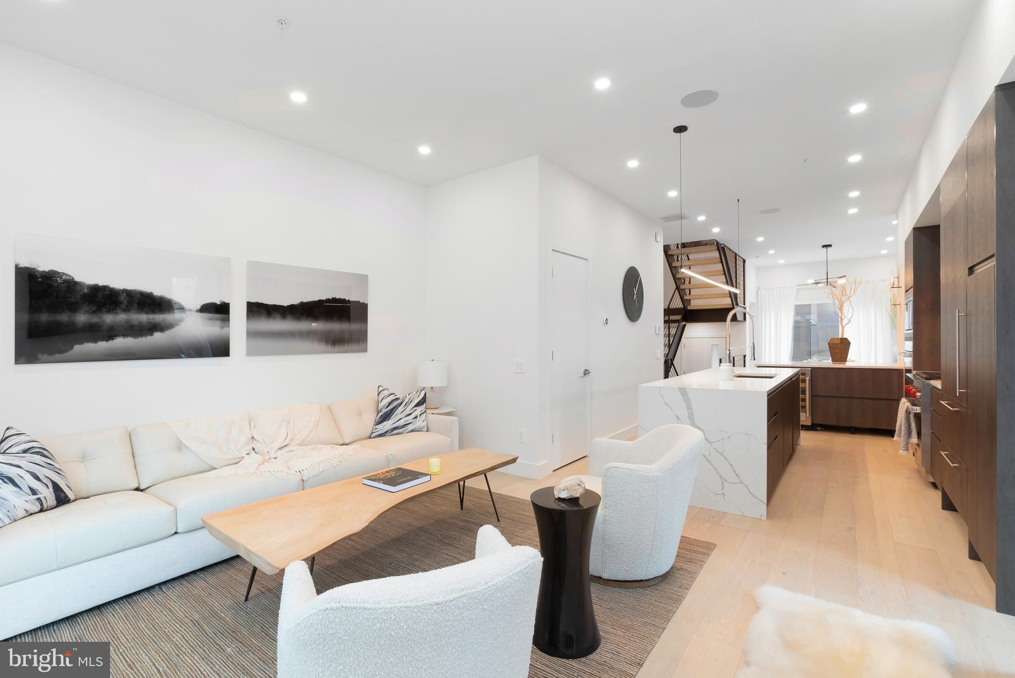 SOCIETY HILL - Residential